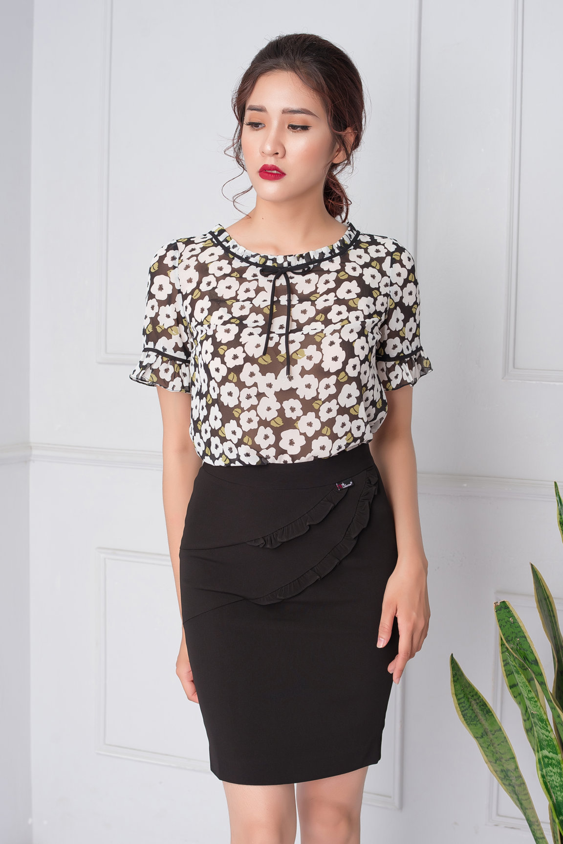 Sơ mi bèo cổ viền thắt nơ