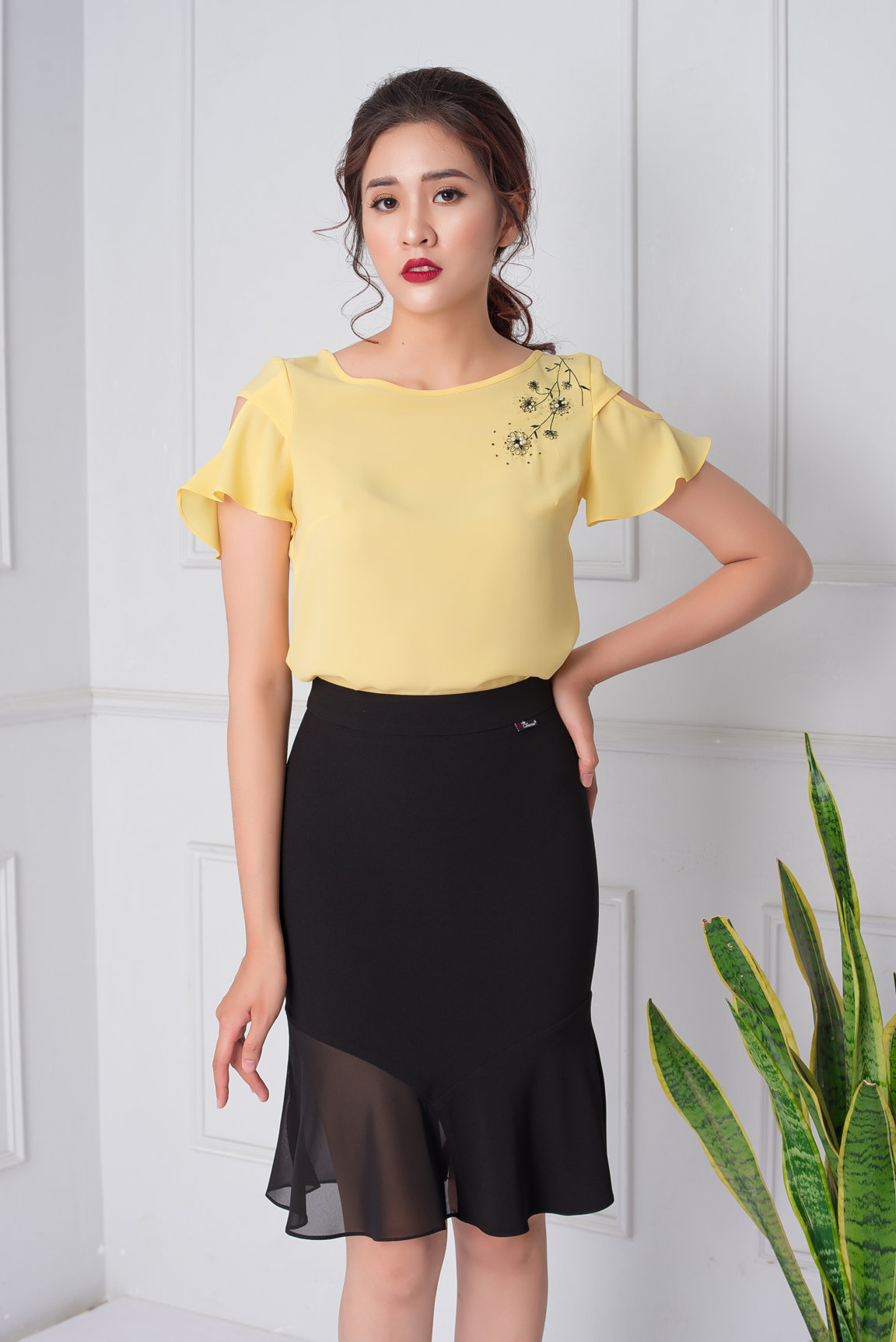 Sơ mi tay chờm hở vai