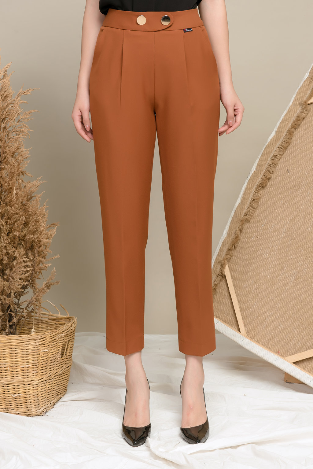 Quần baggy cạp nguýt tròn trang trí - Vàng - M