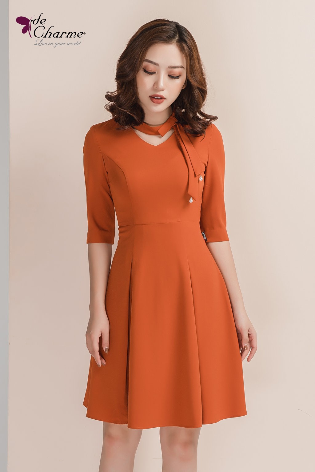 Đầm cổ tim nơ cổ - Cam - M