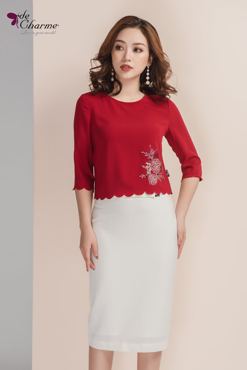 Sơ mi croptop gấu lượn sóng