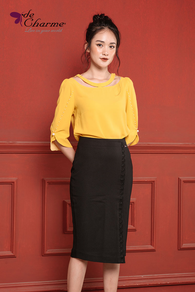 Sơ mi cổ tròn tay đính trang trí