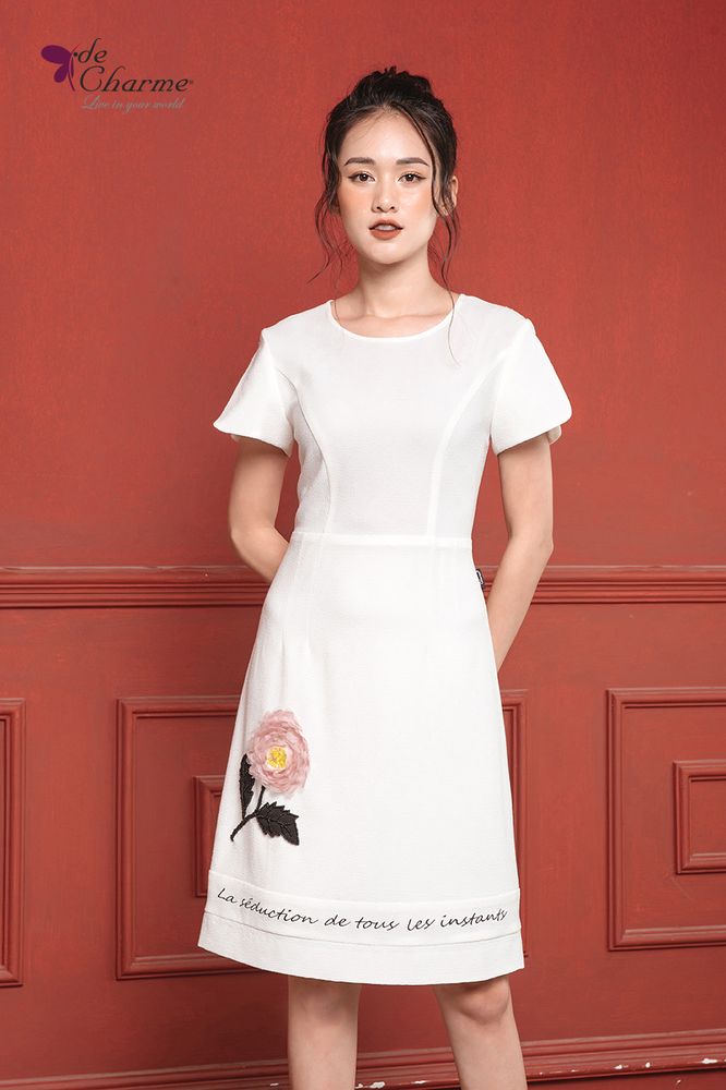 Đầm xòe tay loe trang trí - Trắng - M