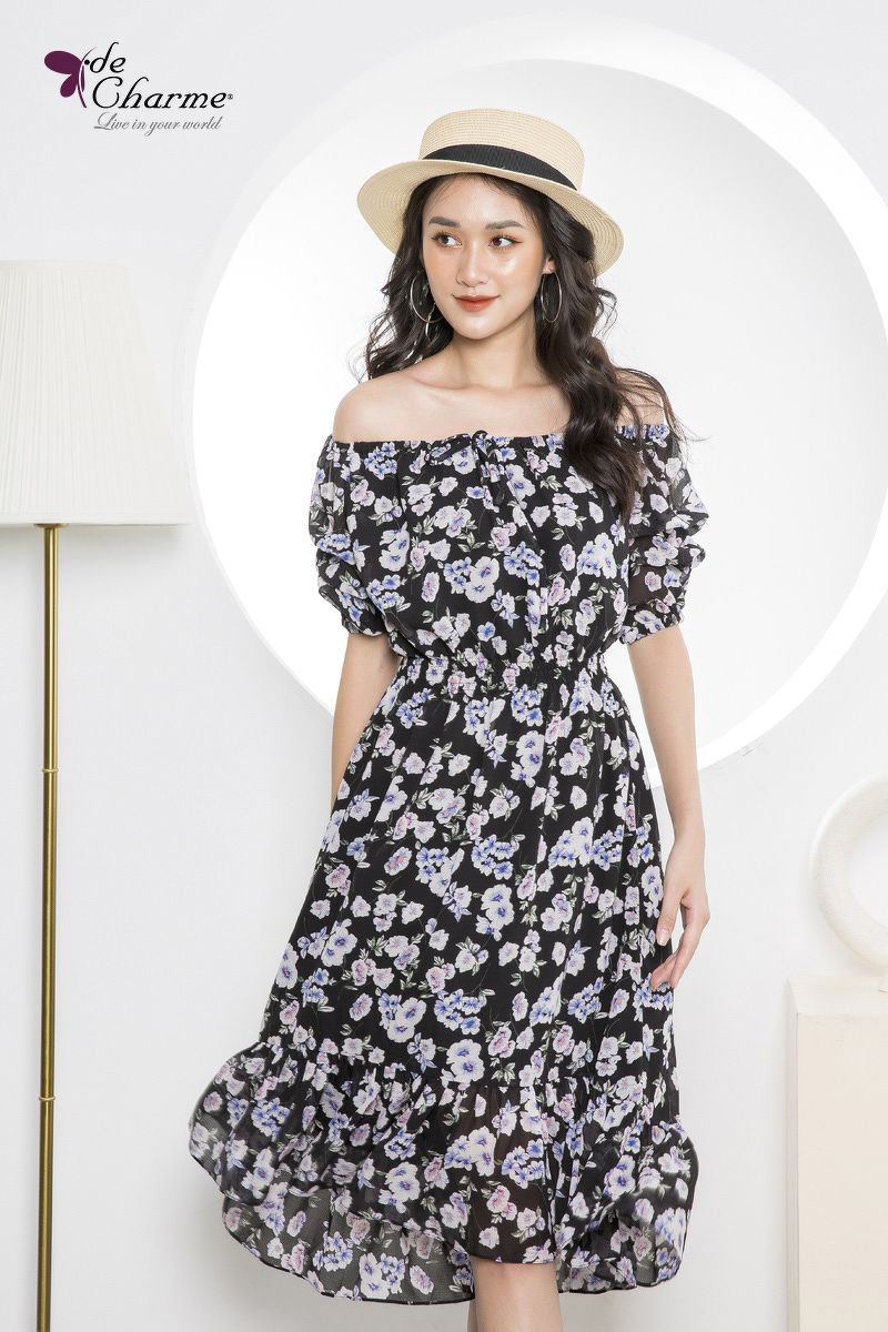 Đầm hở vai chun đai eo bèo gấu - Đen - S