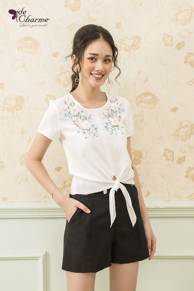 Sơ mi thêu hoa ngực - Trắng - S