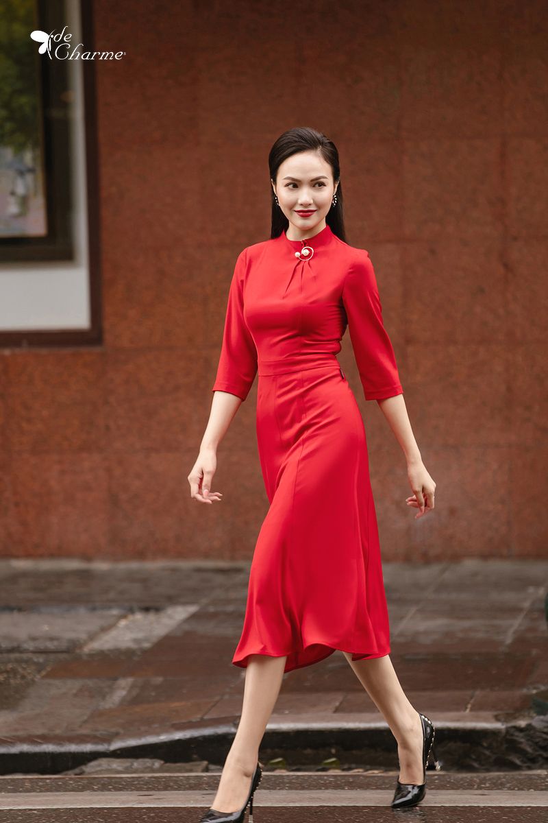 Đầm dài bổ mảnh chiết ly cổ - Đỏ - M