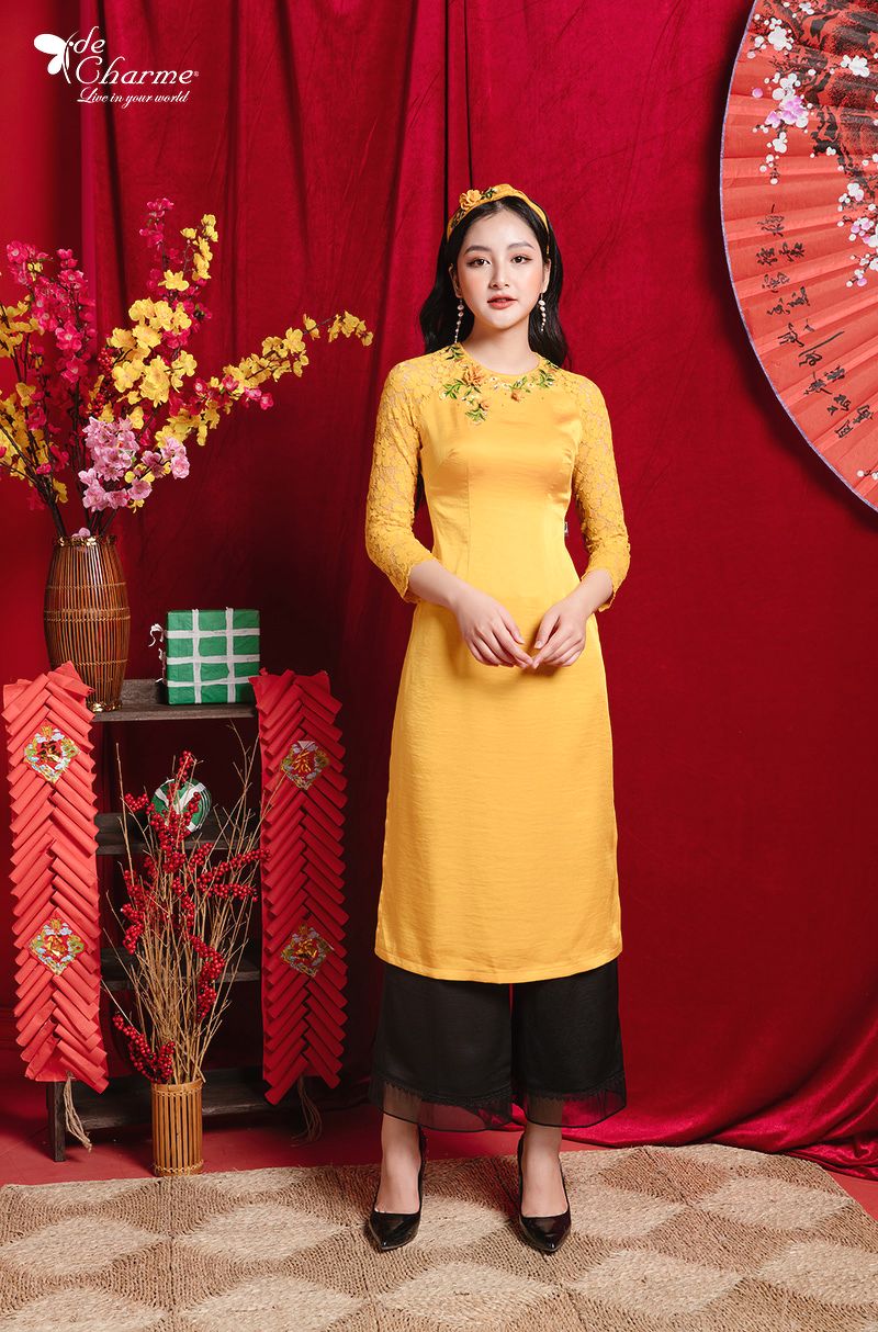 Áo dài tay lưới đính hoa - Vàng - M
