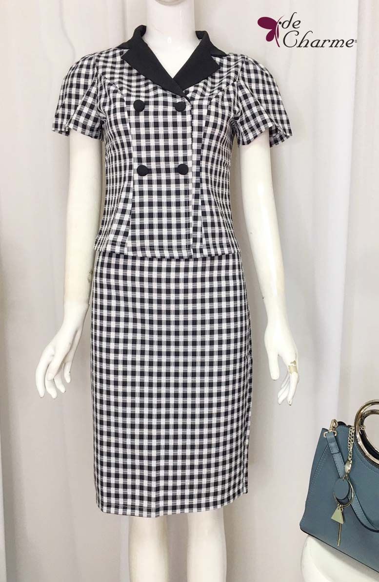 Vest kẻ cổ phối 4 cúc - Caro - M