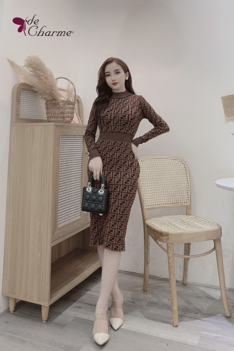 Đầm len họa tiết cổ leo - Nâu - Free size