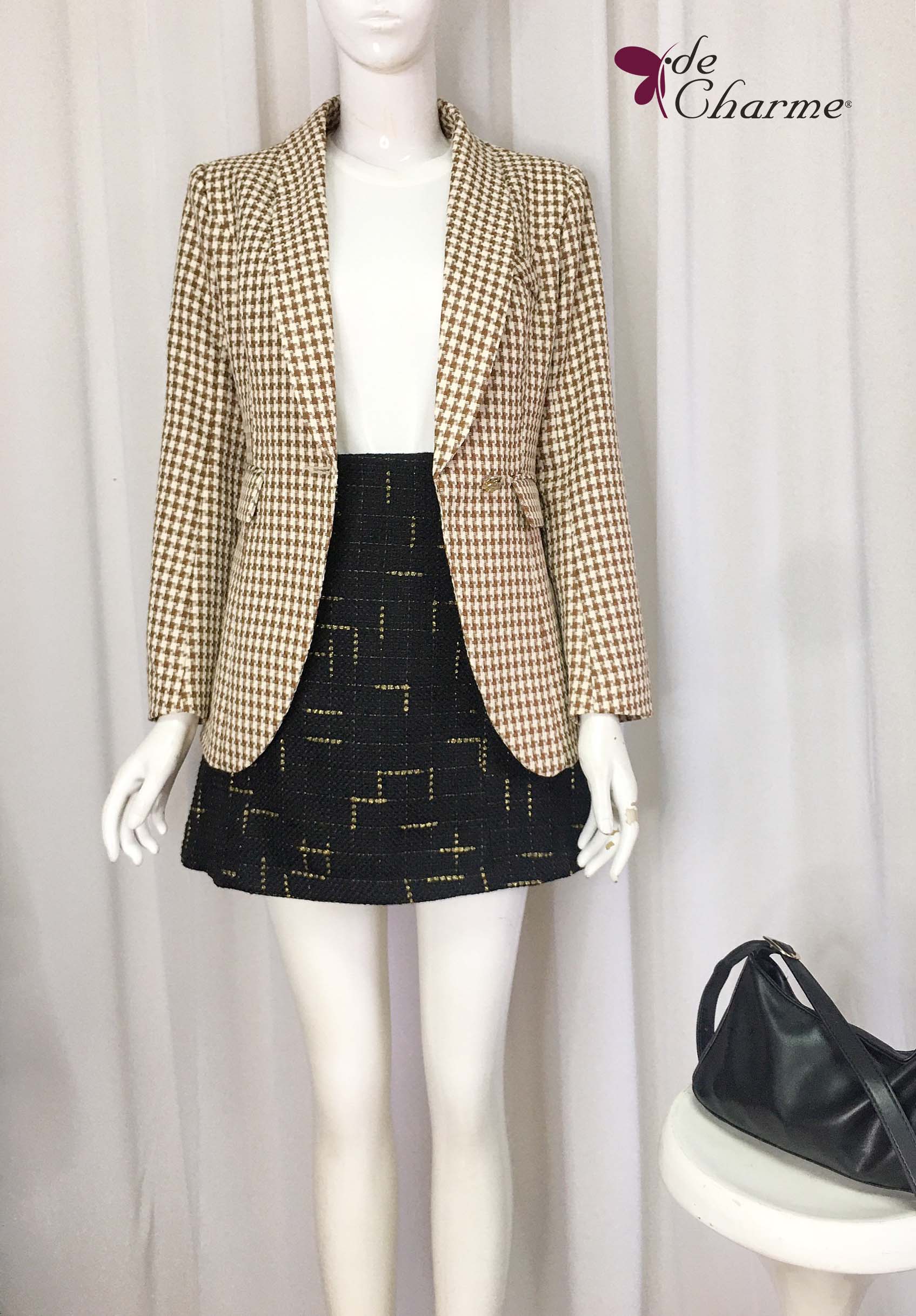 Blazer dạ họa tiết cổ ve tròn