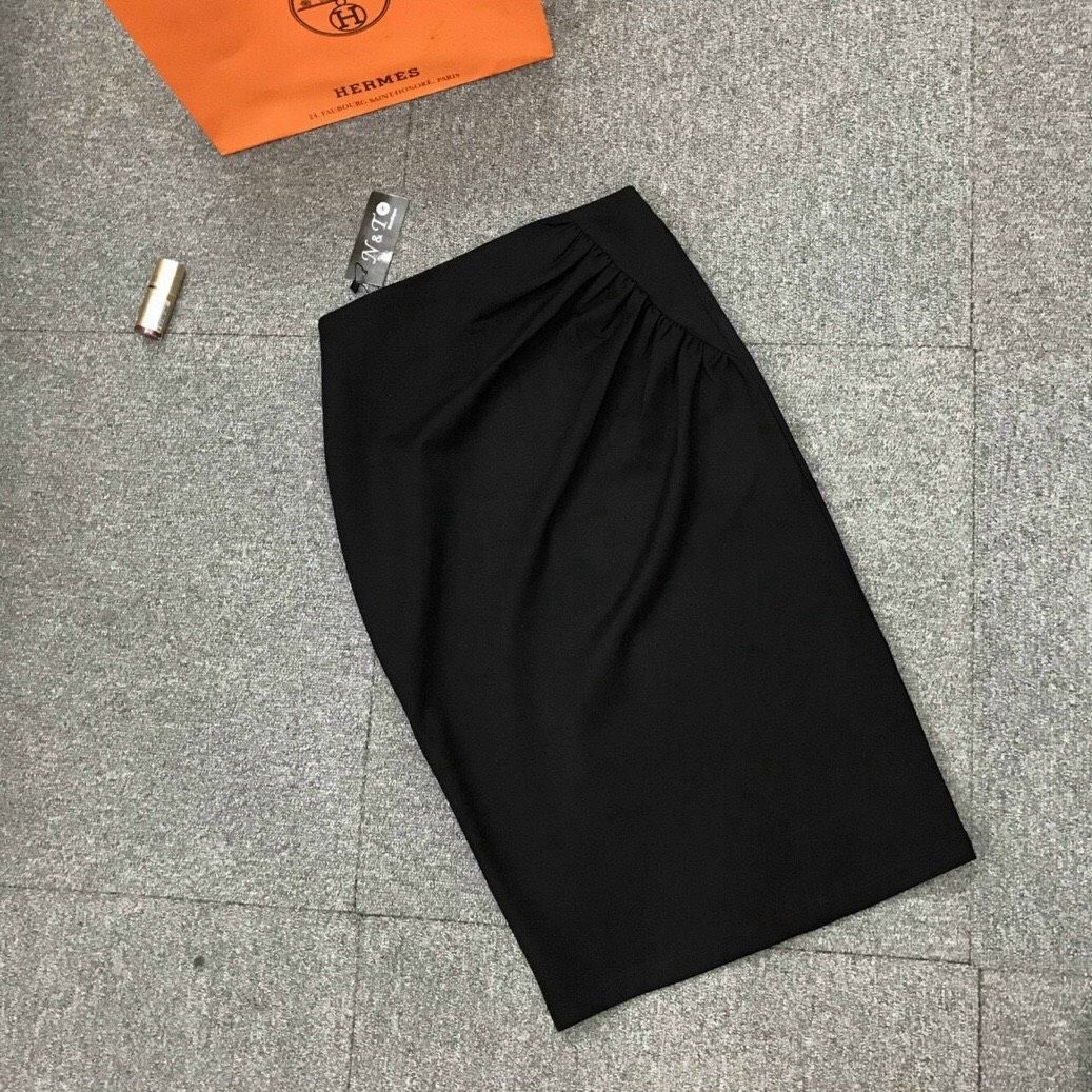 Chân váy umi xếp ly xéo - Đen - M