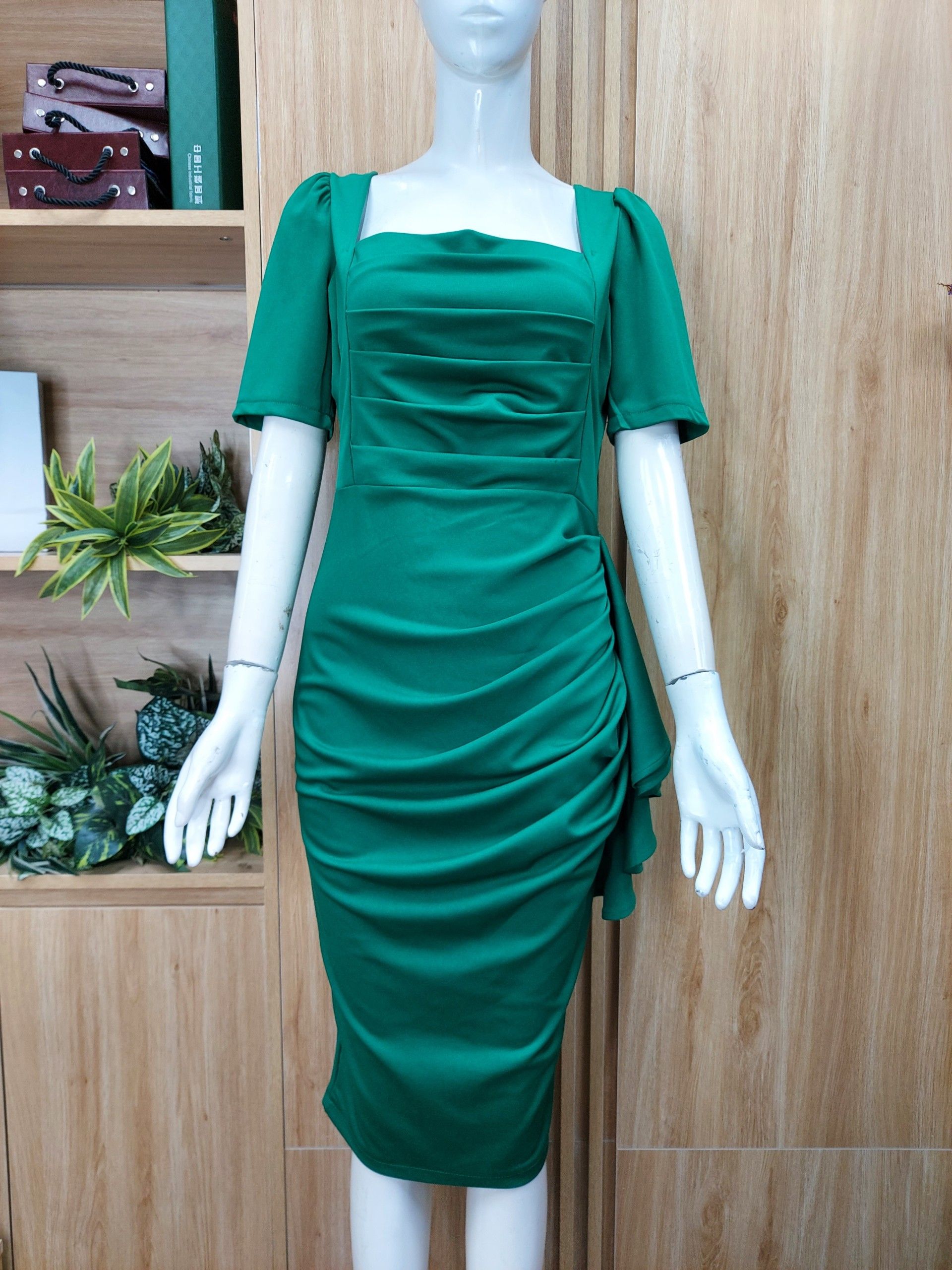 Jumsuit cổ vuông xoắn ngực - Cam - M