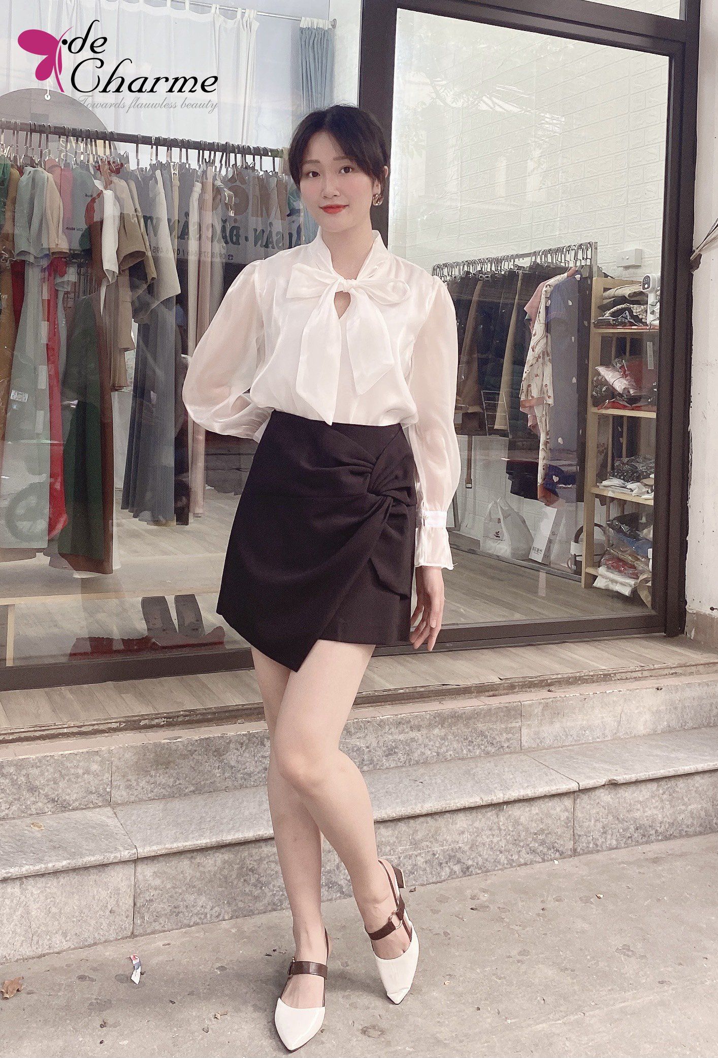 Chân váy A tà xoắn - Đen - S
