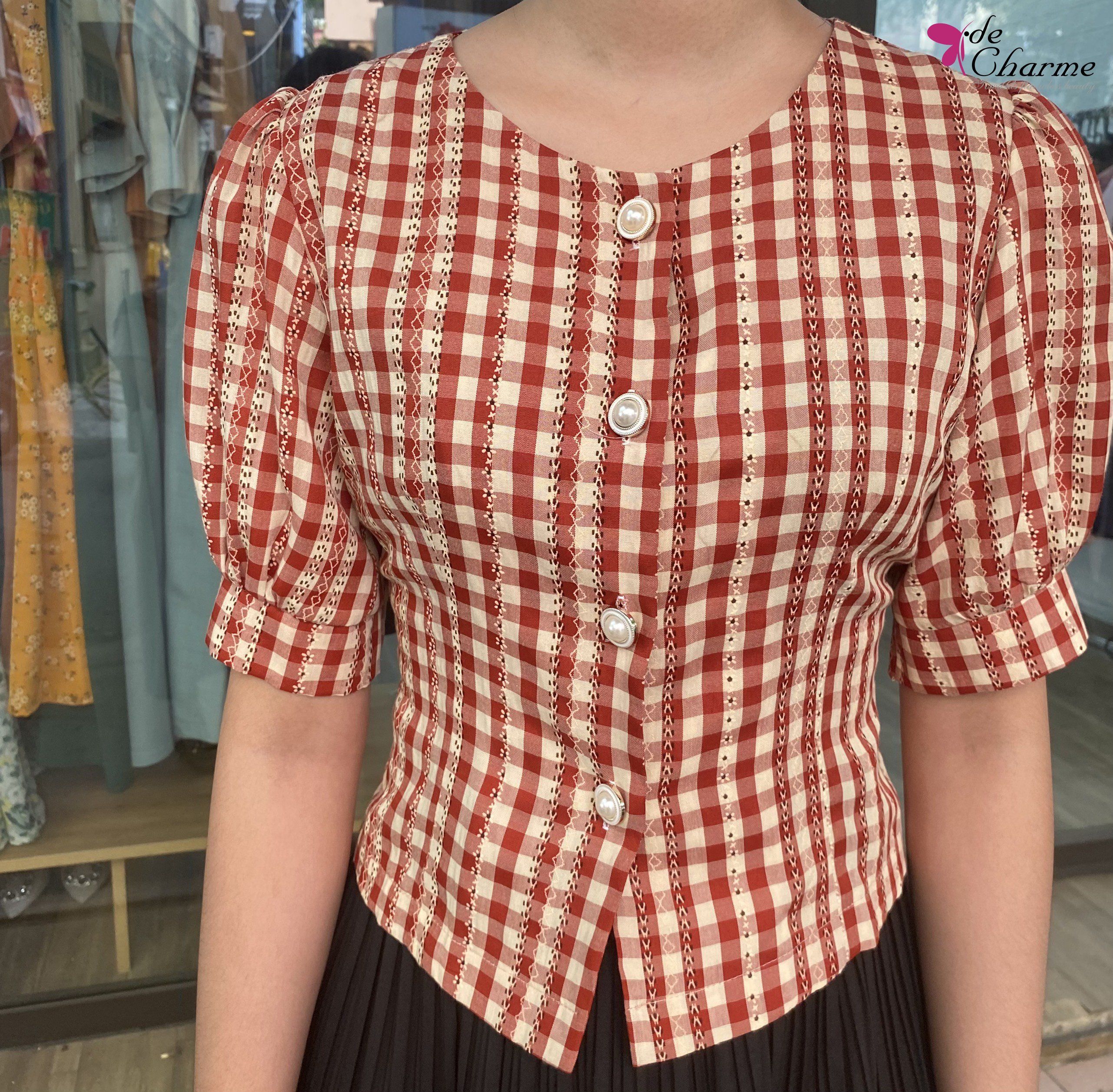 Sơ mi croptop kẻ tay bồng cúc trai - Đỏ - S