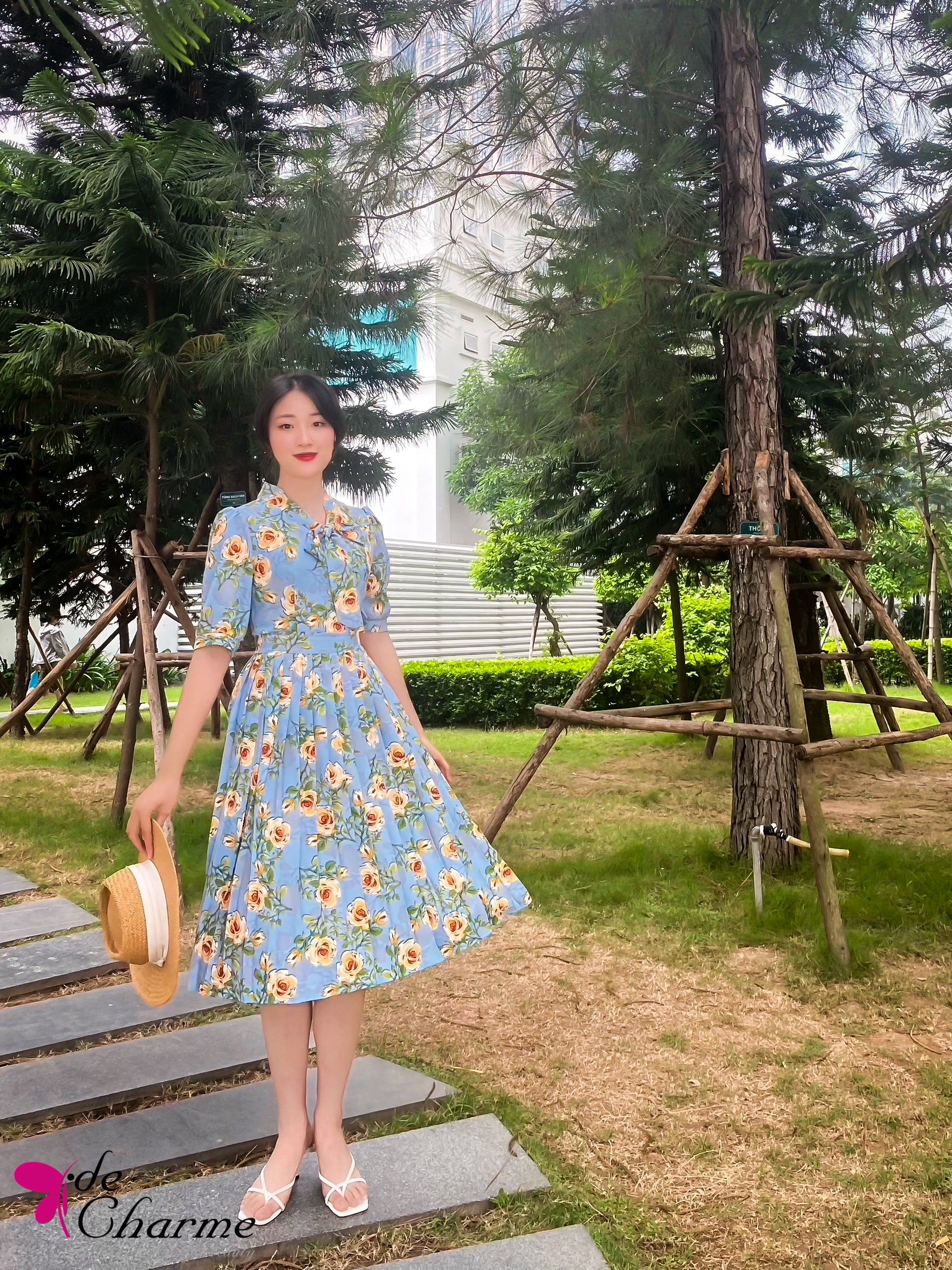 Đầm hoa xòe xếp ly cổ nơ - Xanh da trời - L