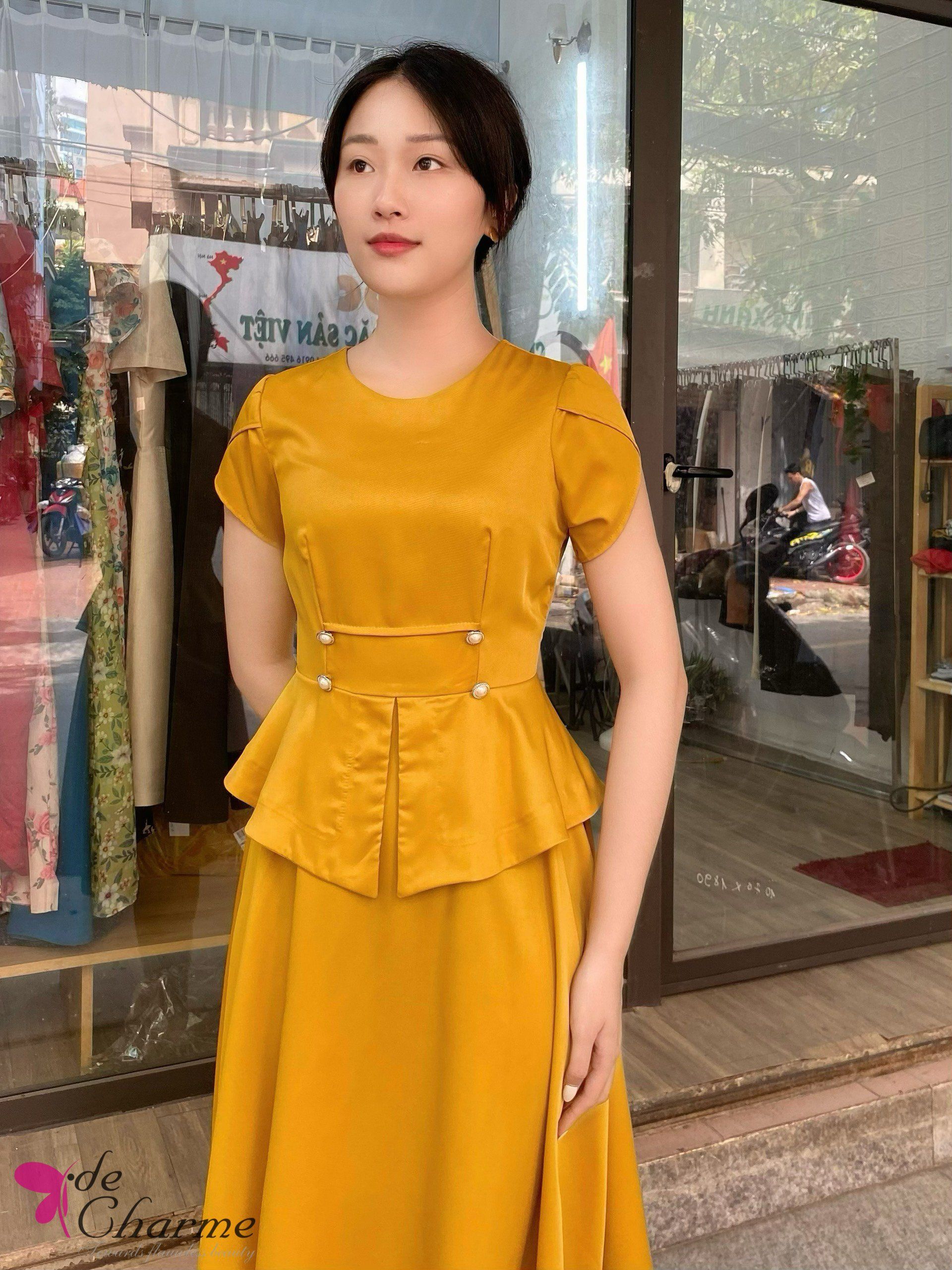 Đầm xòe peplum cài hoa - Vàng - S