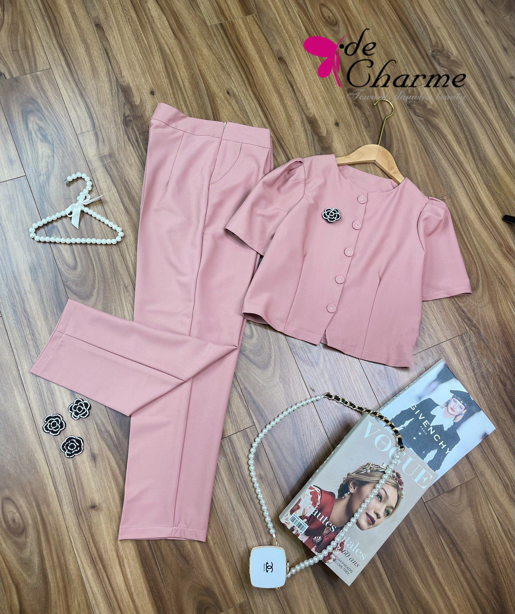 Set áo cổ tròn cúc bọc + quần baggy - Hồng - M
