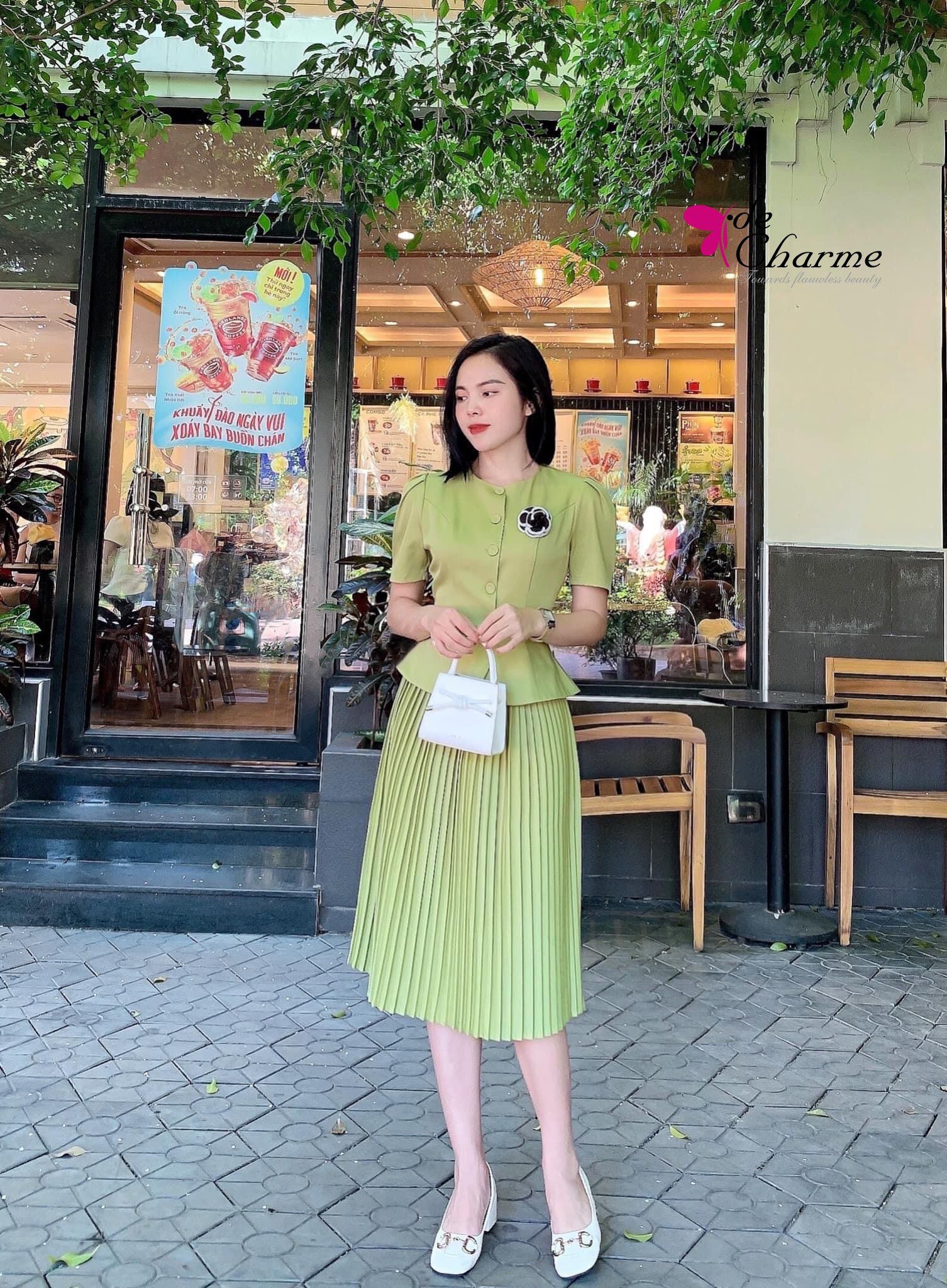Set áo peplum, chân váy dập ly - Xanh lá cây - S