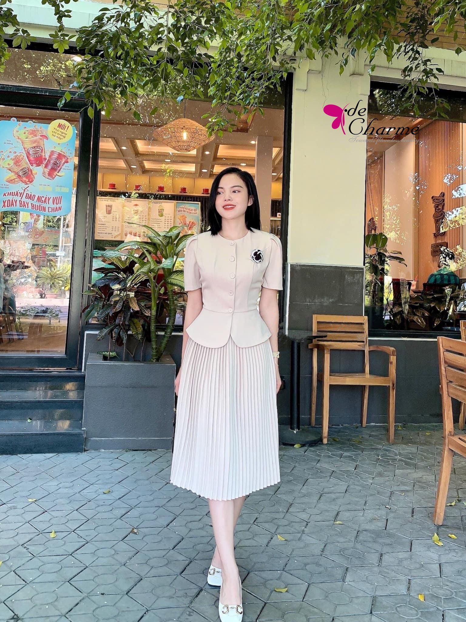 Set áo peplum, chân váy dập ly - Be - M