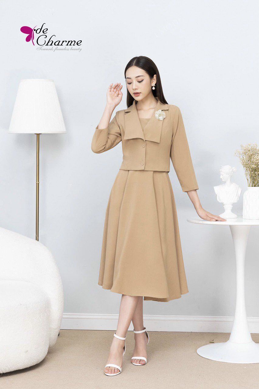 Set áo vest lửng + đầm xòe sát nách - Be - L