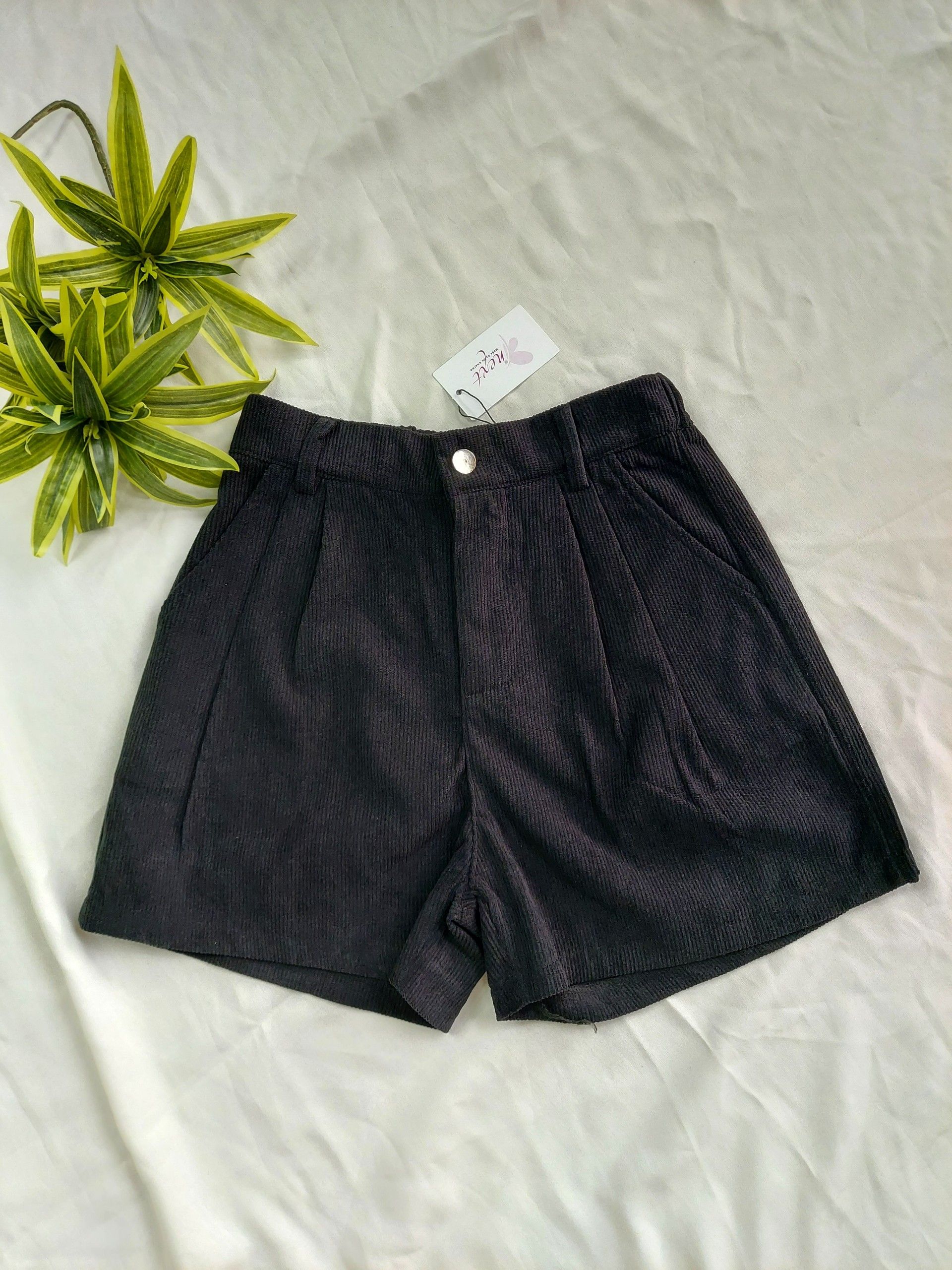 Quần short nhung 2 ly - Đen - S