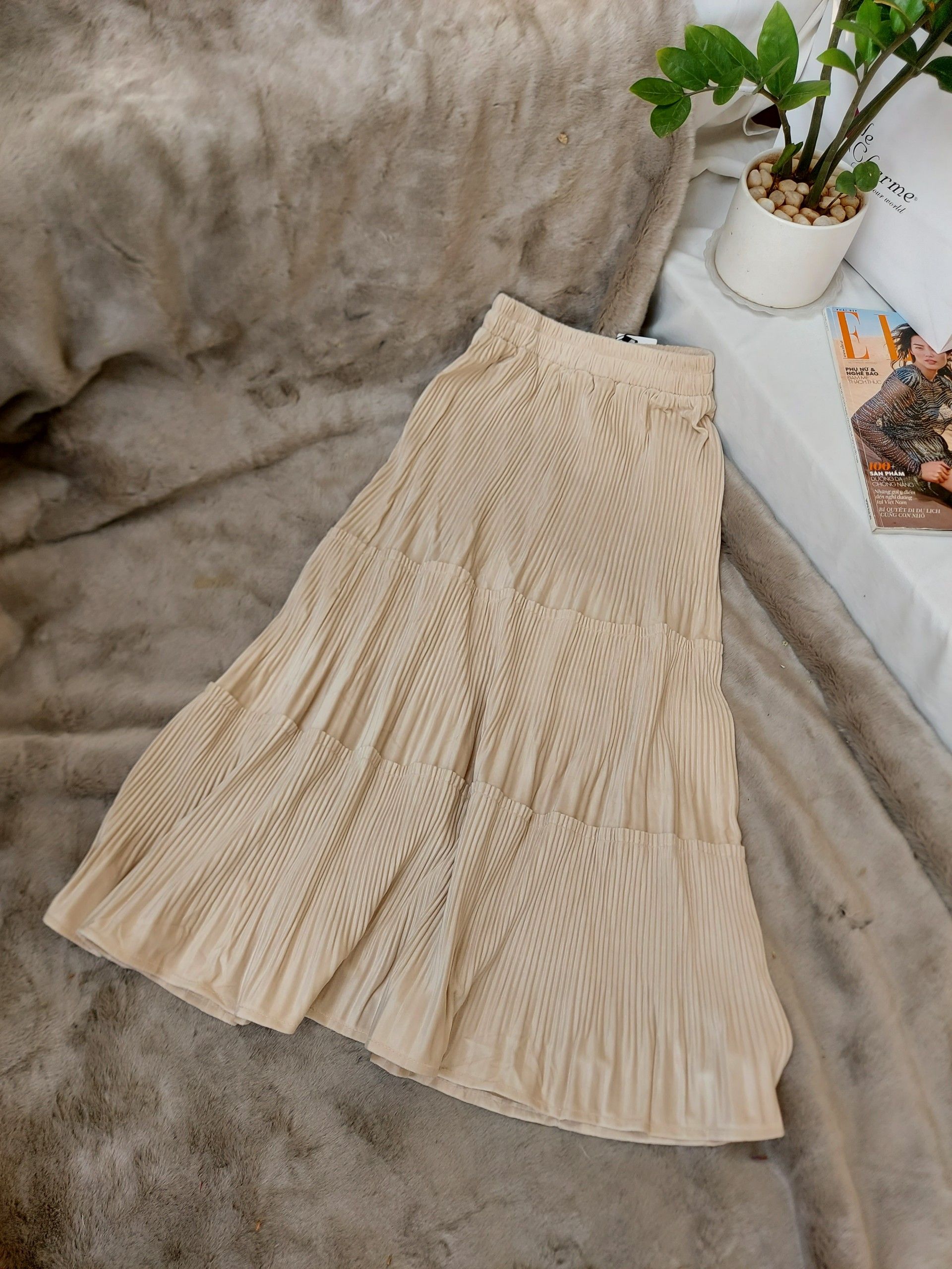 Chân váy nhung xòe 3 tầng - Be - Free size