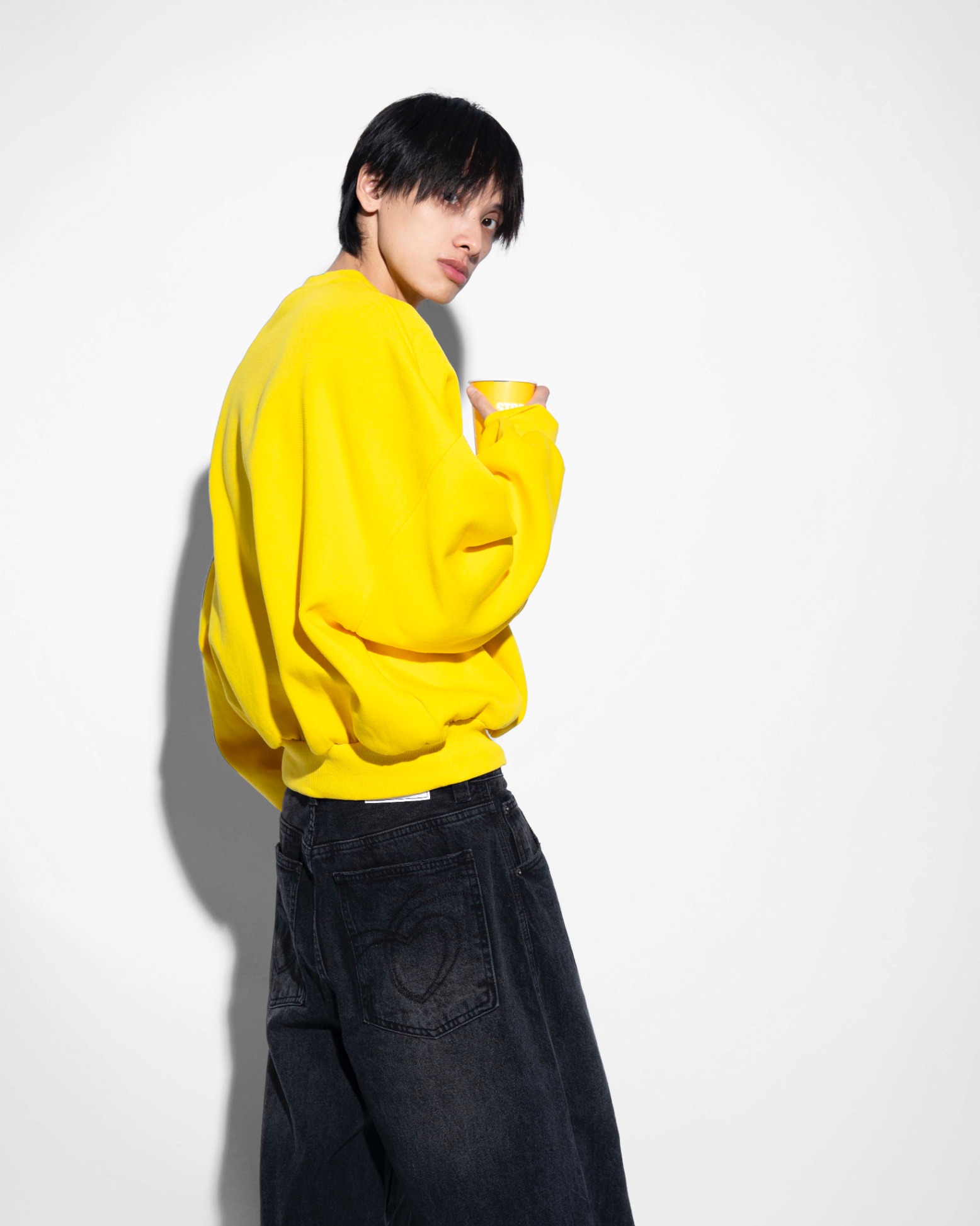 SSMA EMBROIDERY SWEATER - YELLOW