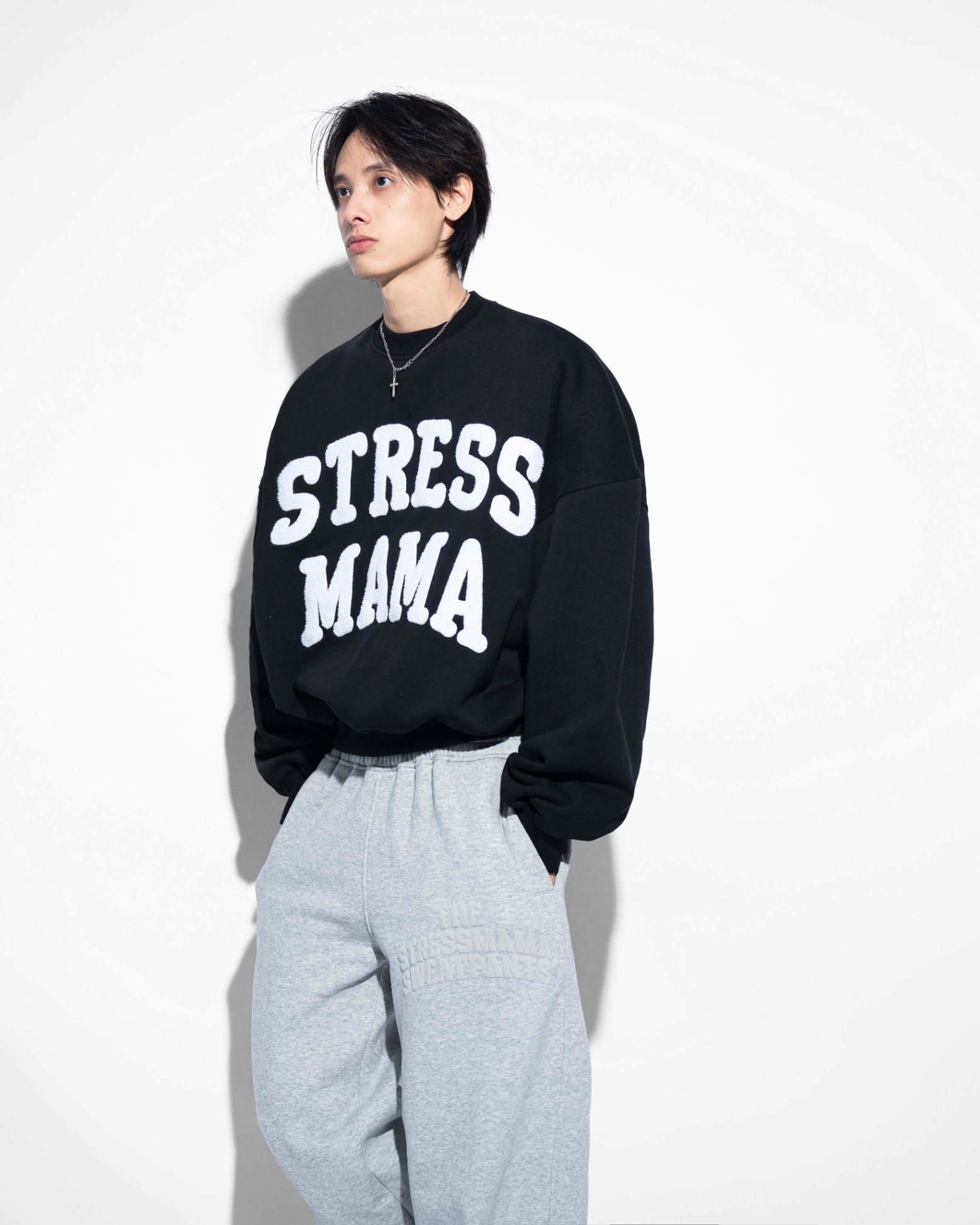 SSMA EMBROIDERY SWEATER - BLACK