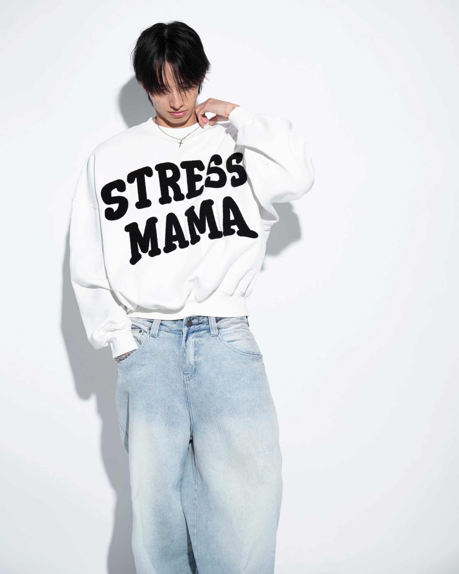 SSMA EMBROIDERY SWEATER - WHITE