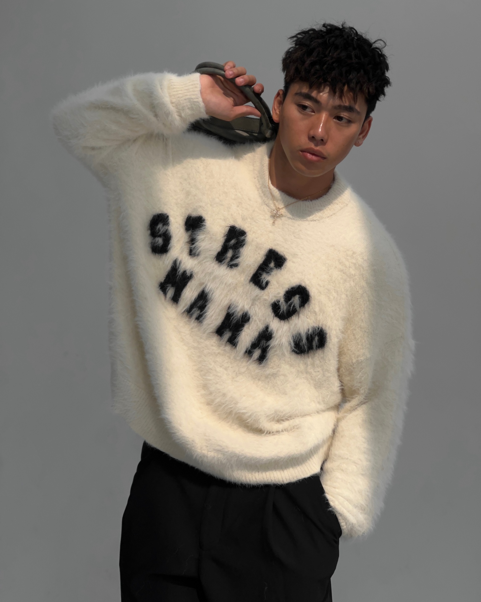 SSMA FUZZY KNIT SWEATER - WHITE