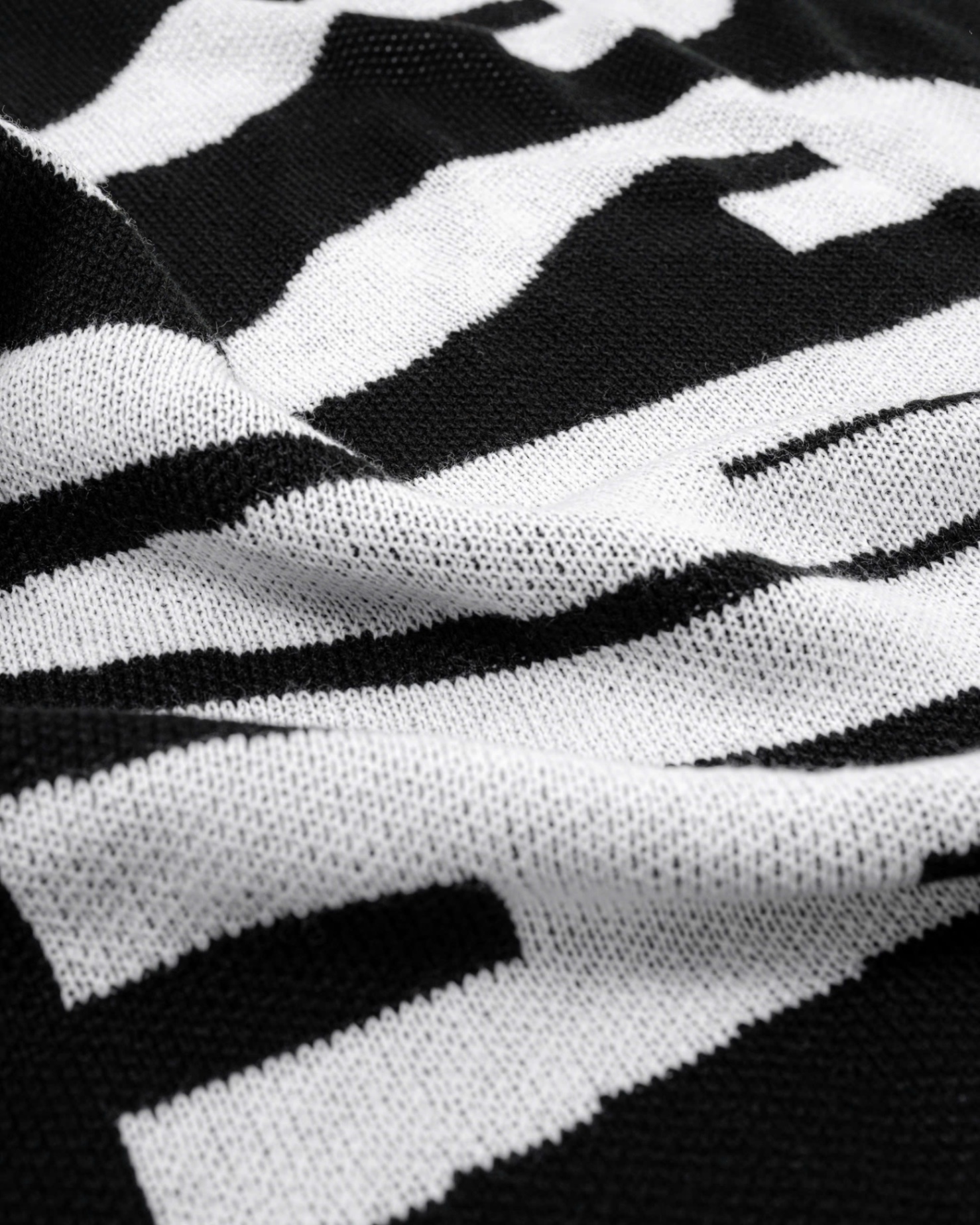 SSMA KNIT TOWEL - BLACK