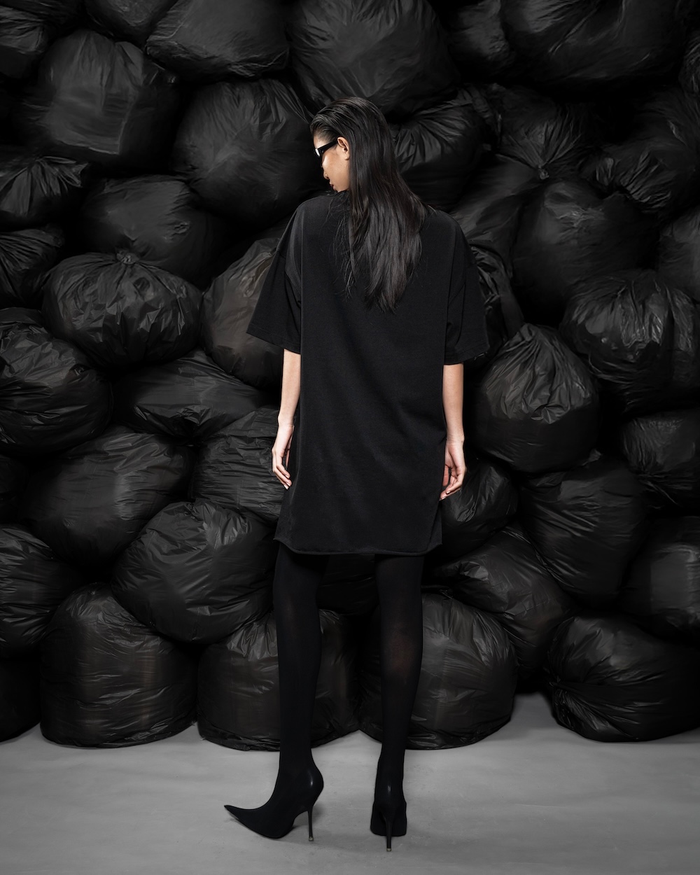 SUMMER25 THREAT T-SHIRT - BLACK