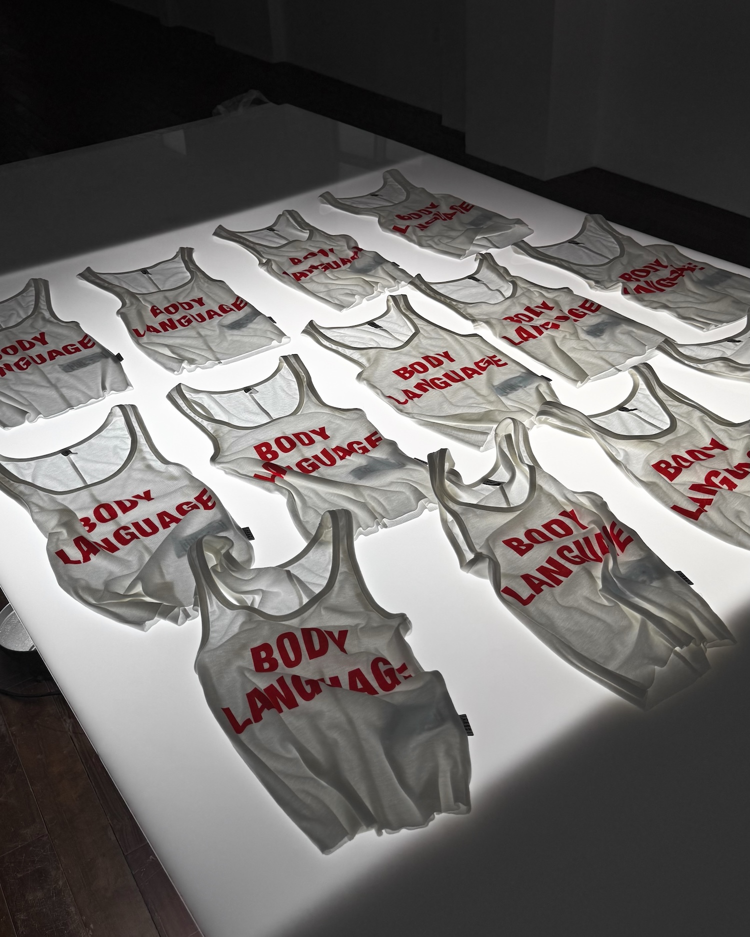SSMA BODY LANGUAGE TANKTOP - WHITE