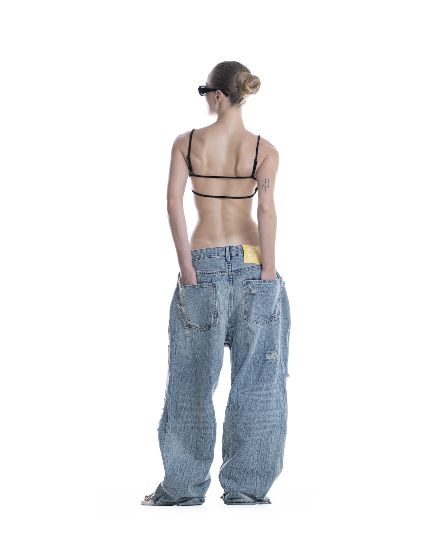 SSMA DISTRESSED RAW HEM JEANS - BLUE