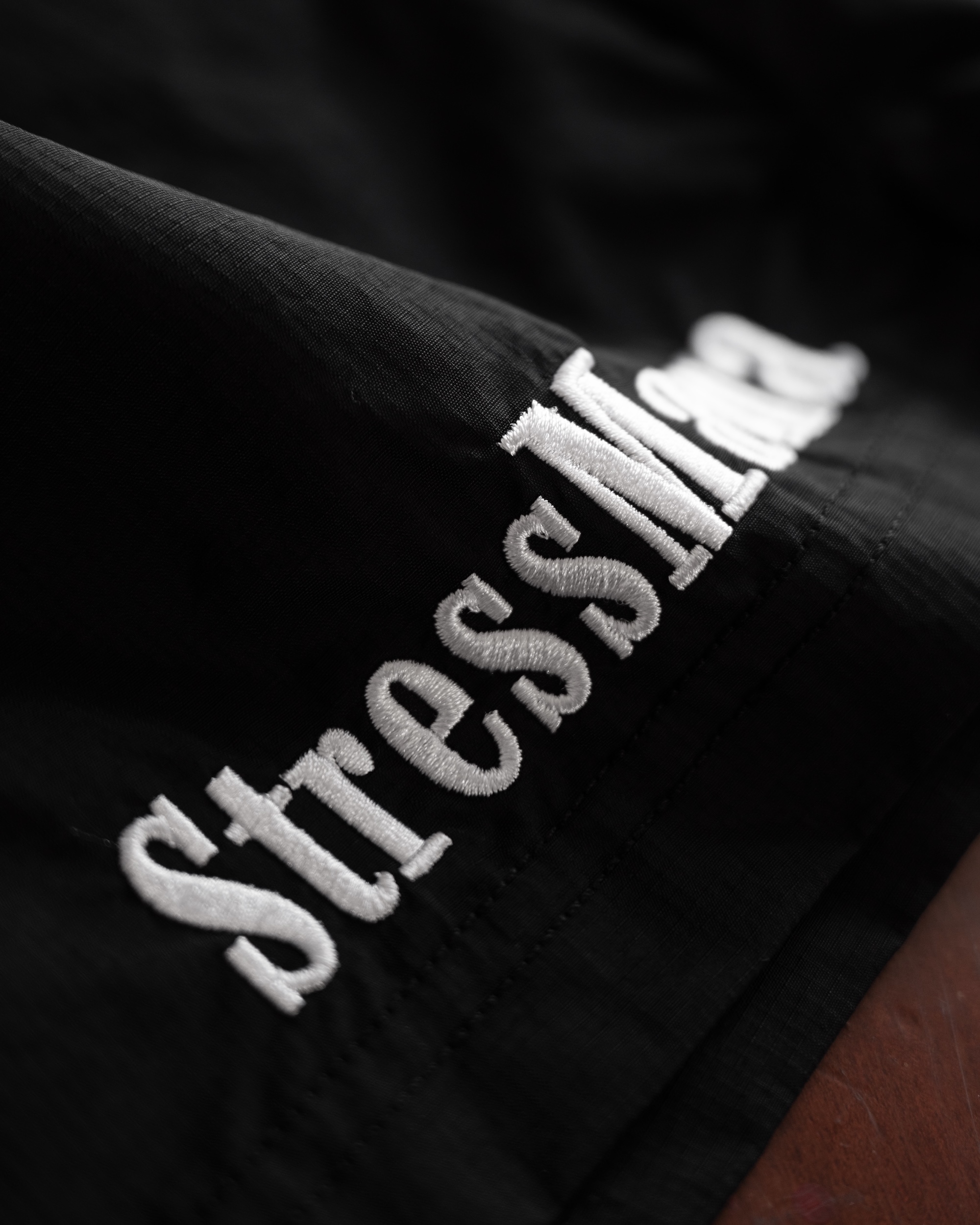 STRESSMAMA FLOATING TRACK SHORTS - BLACK