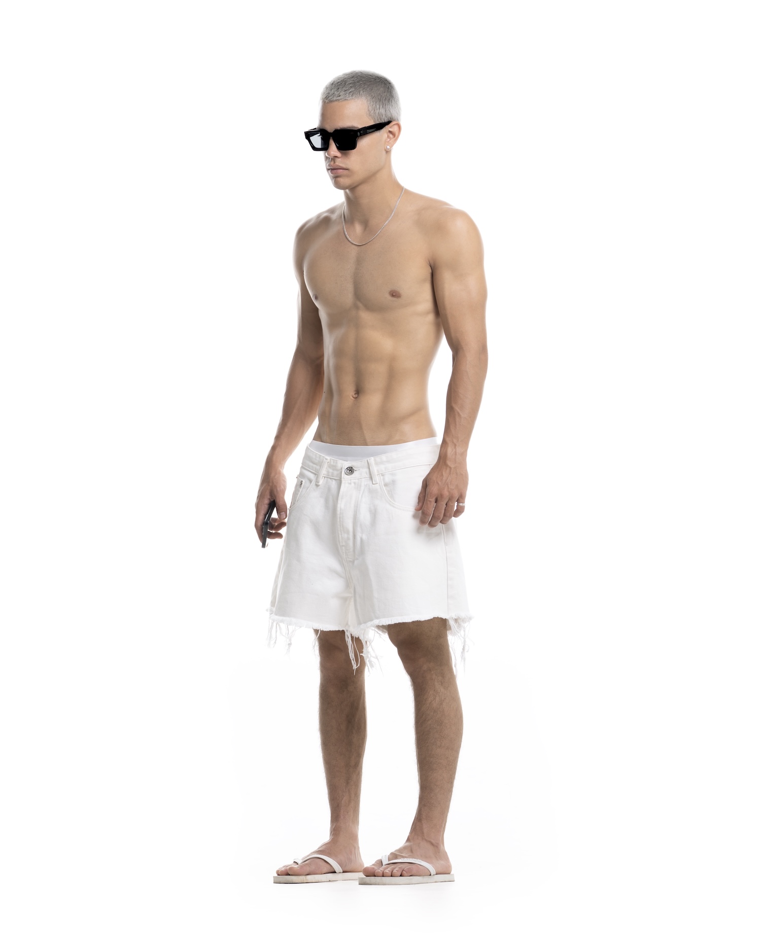 SUMMER26 RIPPED DENIM SHORTS - WHITE