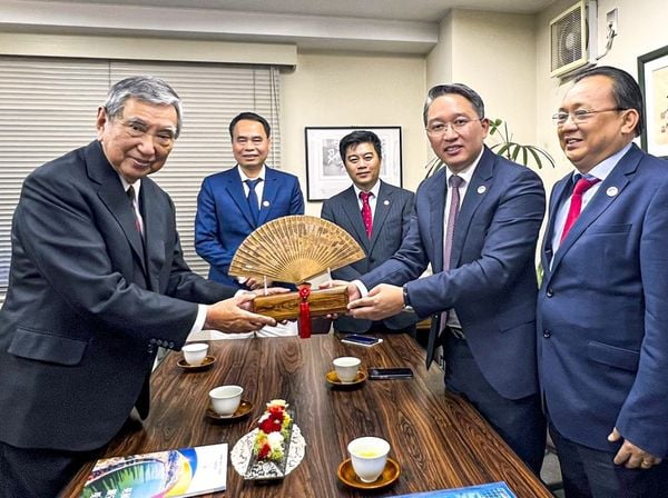 CONNECT WITH JAPAN WITH THE FRAGRANT BEAUTY OF KHANH HOA AGARWOOD