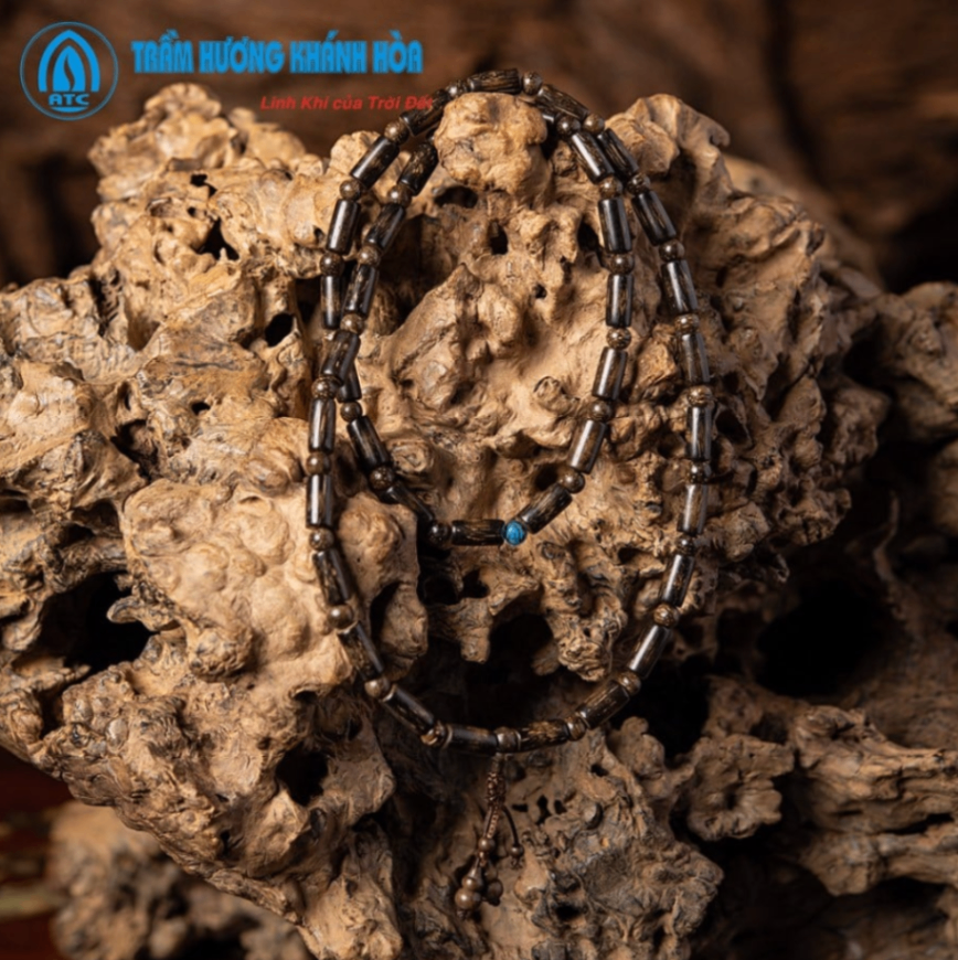 Oud necklaces 172334