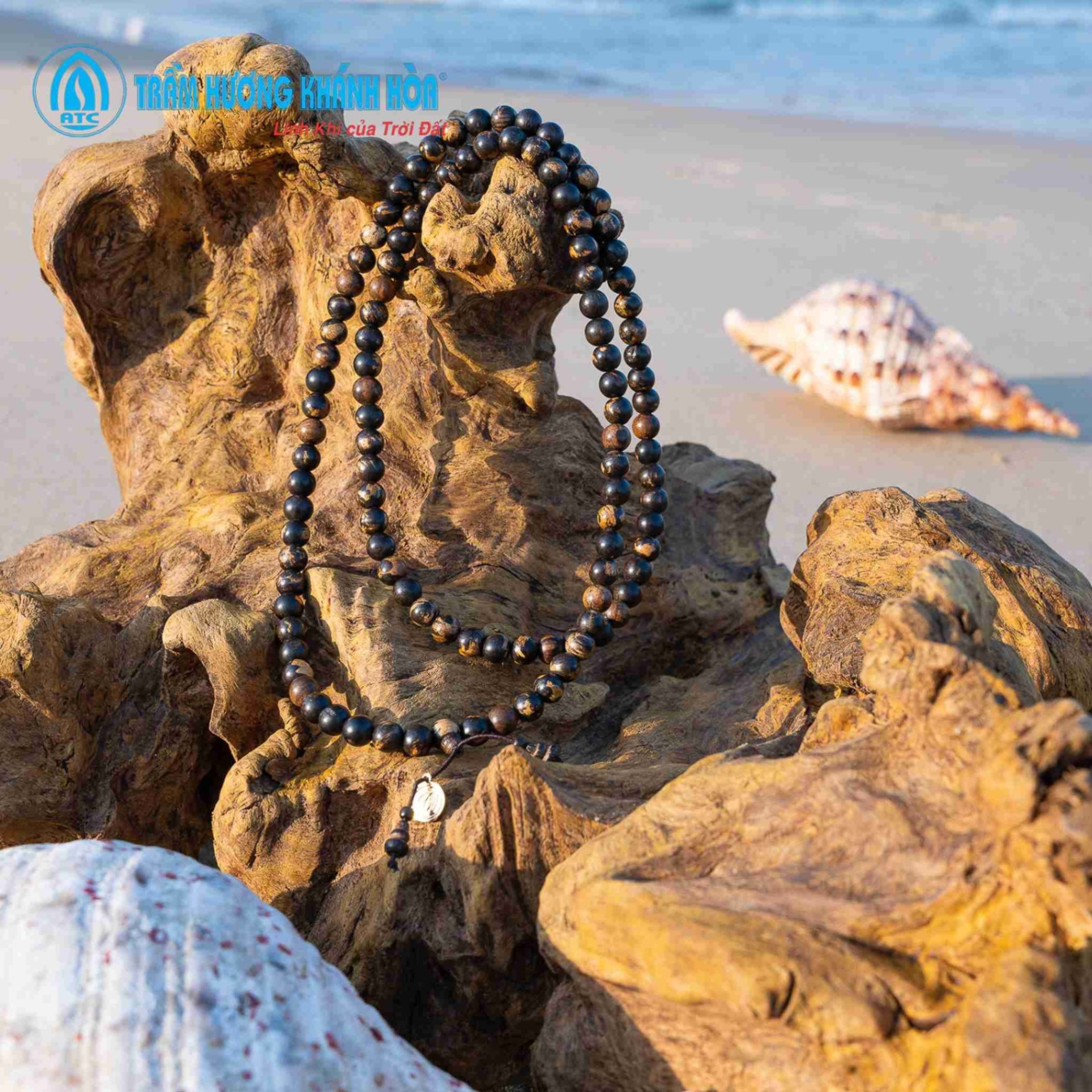 White Oud necklaces (8 mm, 99 beads) 175250