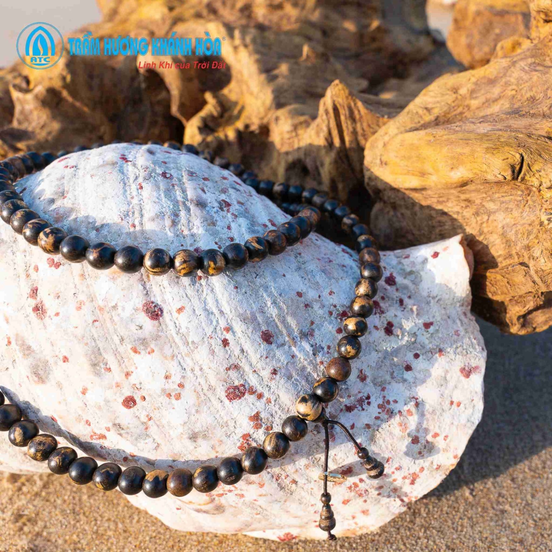 White Oud necklaces (8 mm, 99 beads) 175250