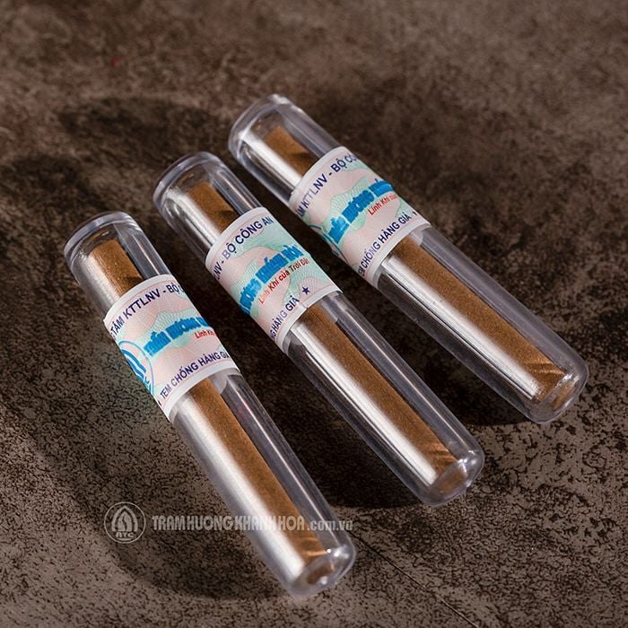 Fortune Oud Incense for enjoy (5 cm - 60 stick - 35 minutes) 172365
