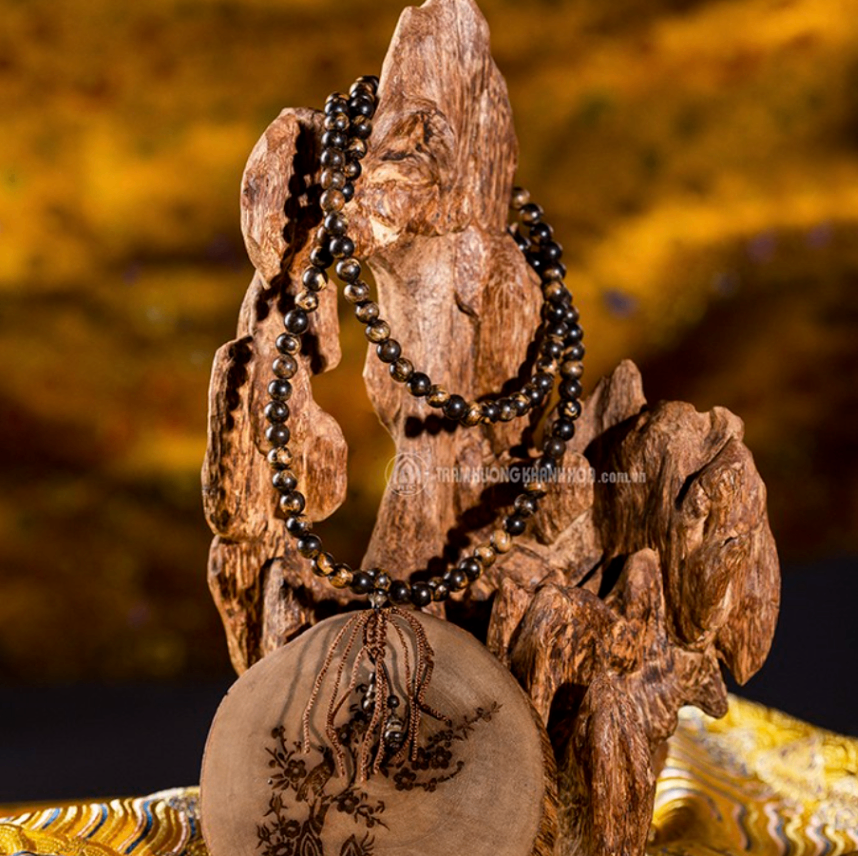 White Oud necklaces (7 mm, 99 beads) 175243