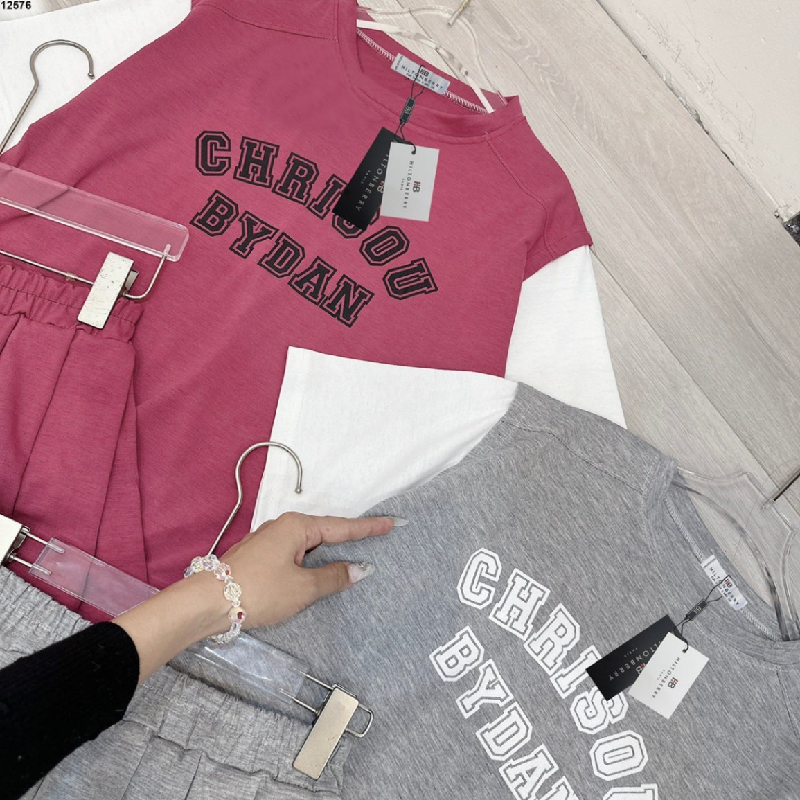 Bộ chân váy xếp ly áo cổ tròn