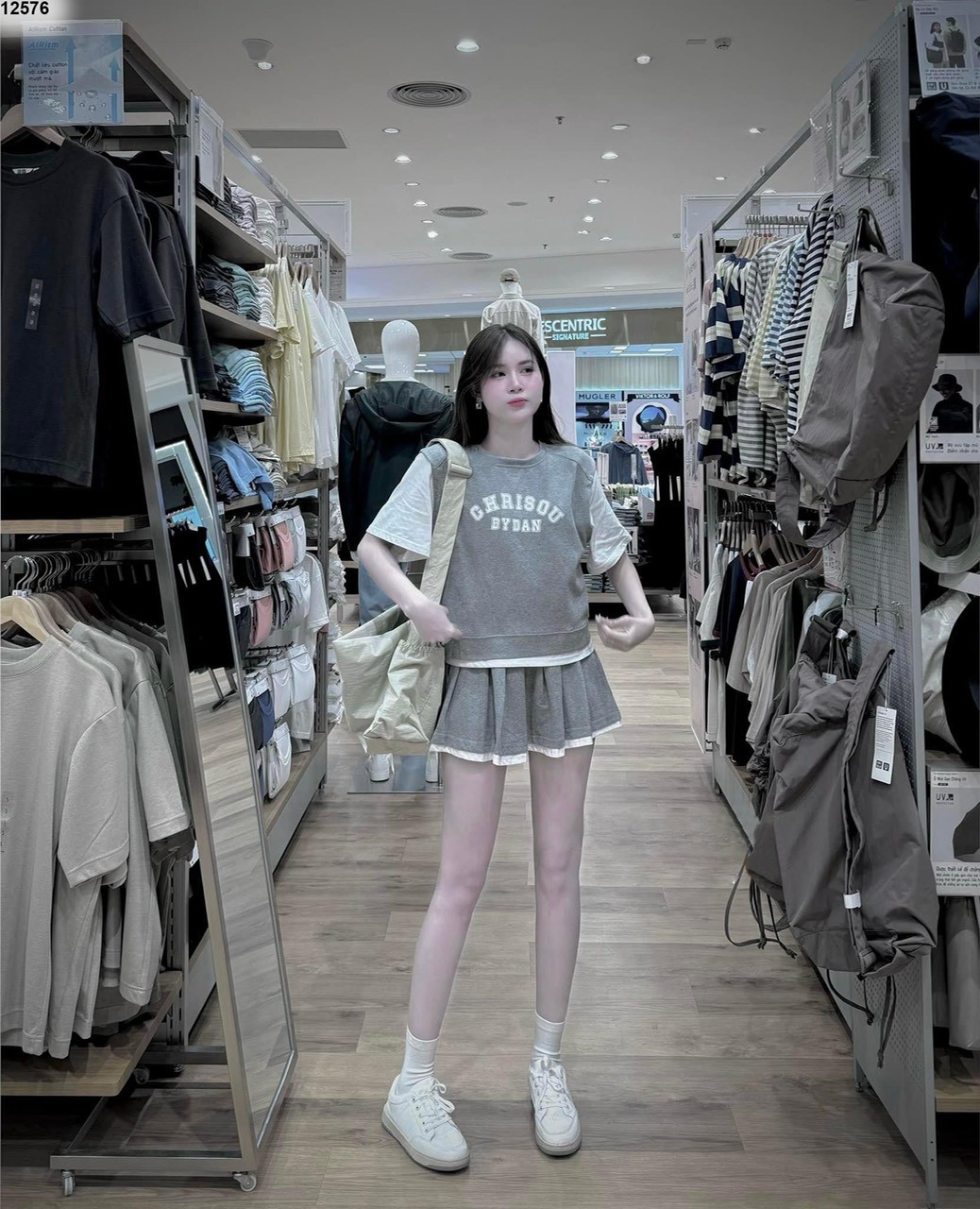 Bộ chân váy xếp ly áo cổ tròn