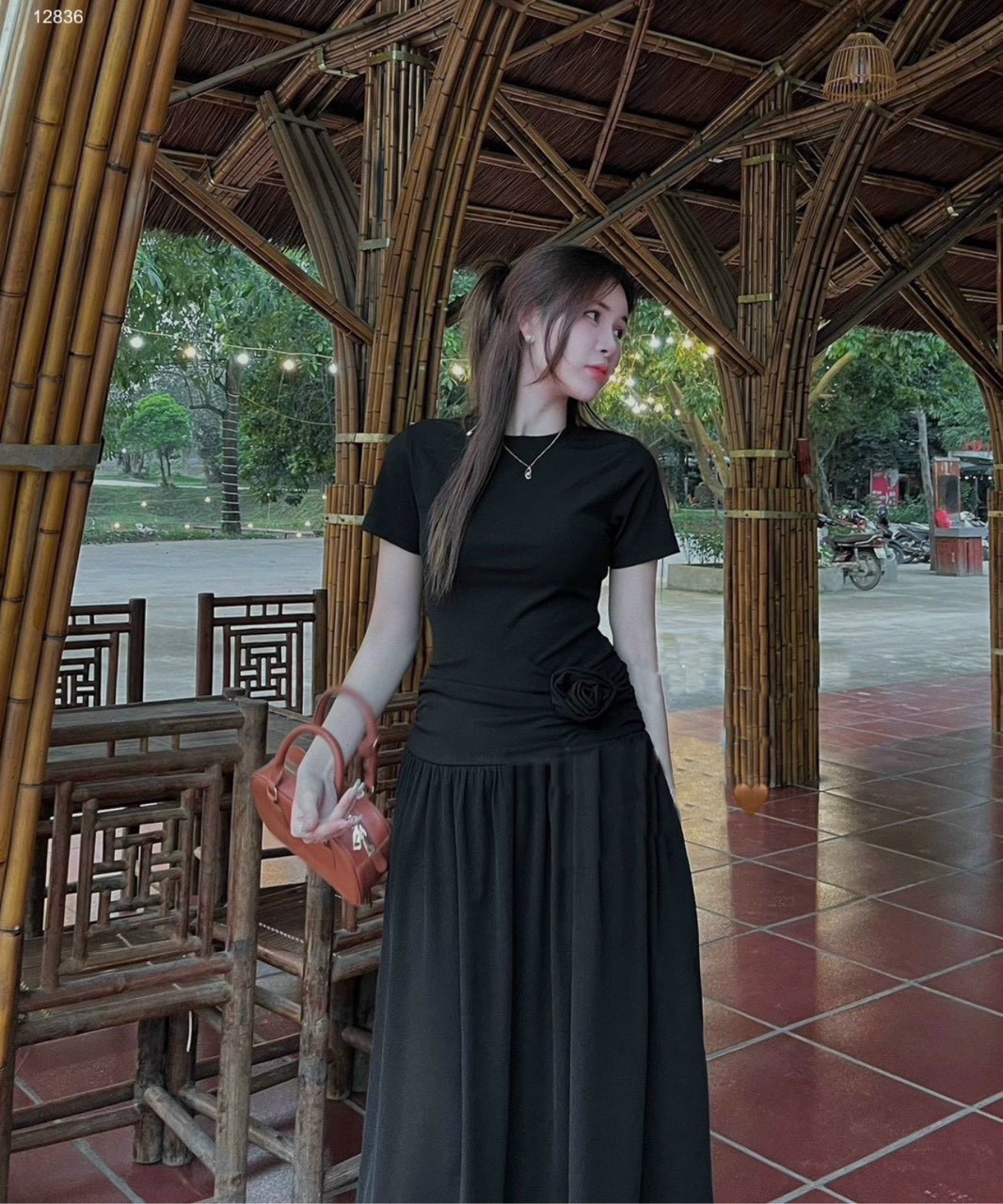 Váy xuông có gắn nơ đi tiệc đi chơi