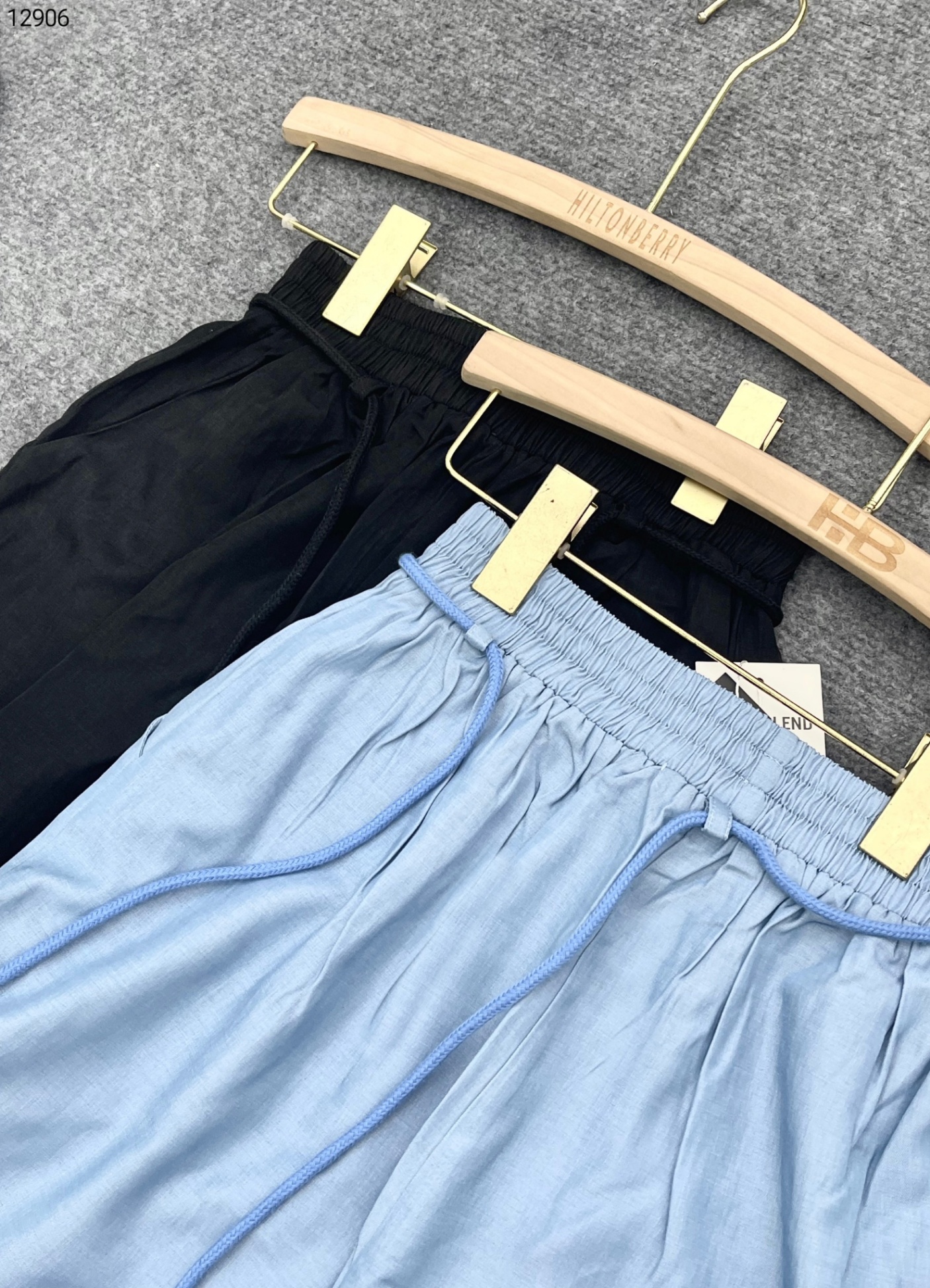 Quần suông chất jean giấy mềm