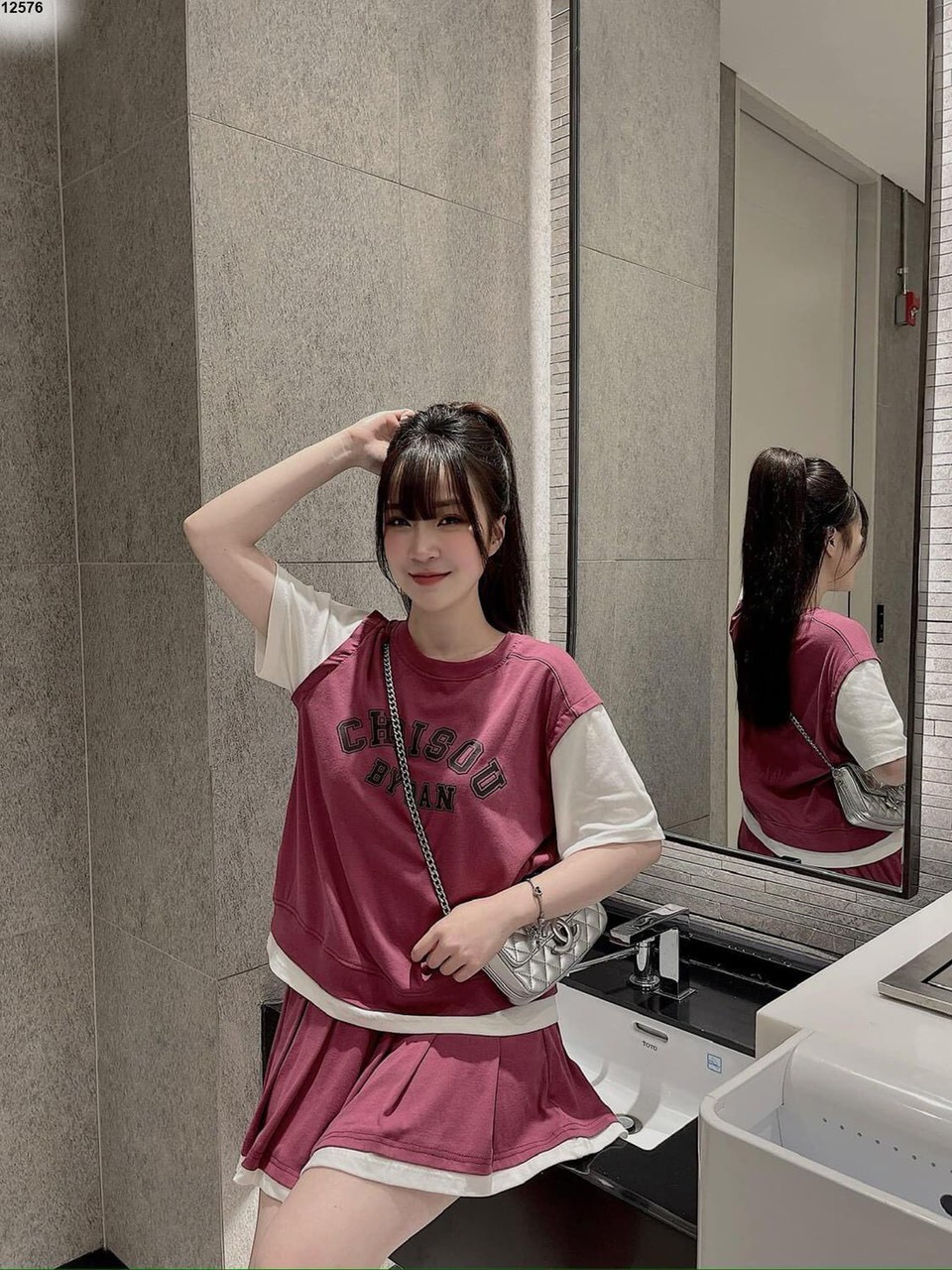 Bộ chân váy xếp ly áo cổ tròn