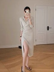 Váy xẻ vạt chồng