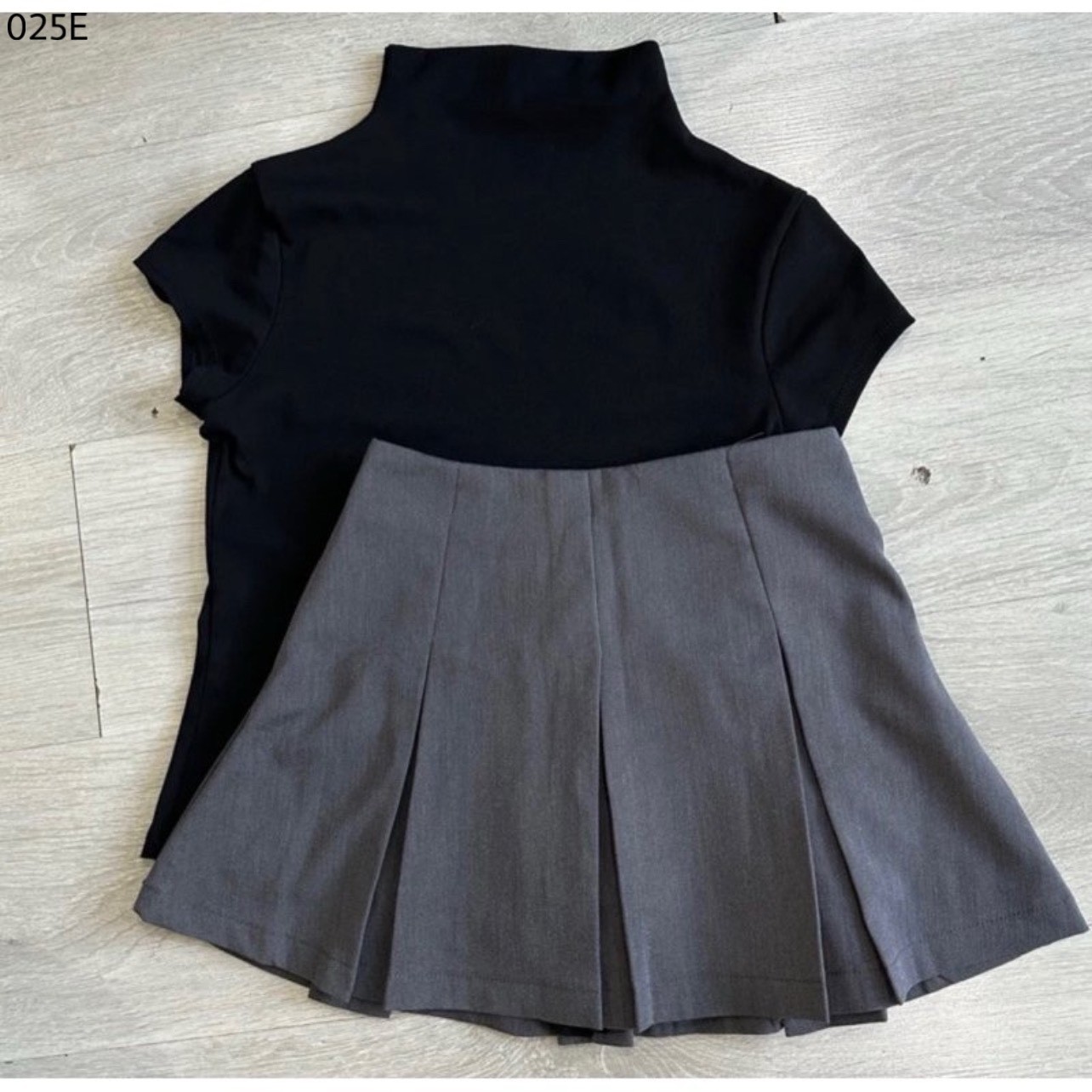 Chân váy xếp ly mã 025E
