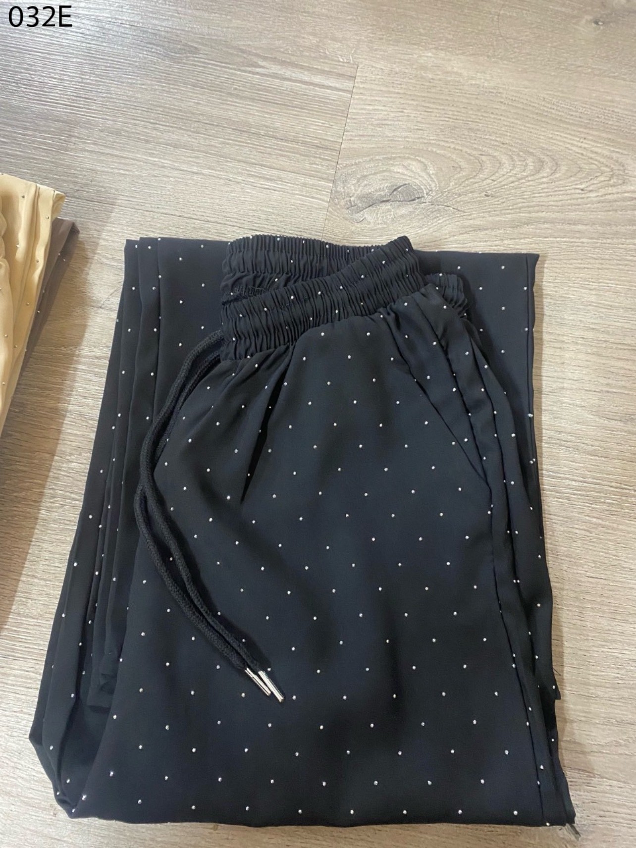 Quần suông chấm bi siêu hot